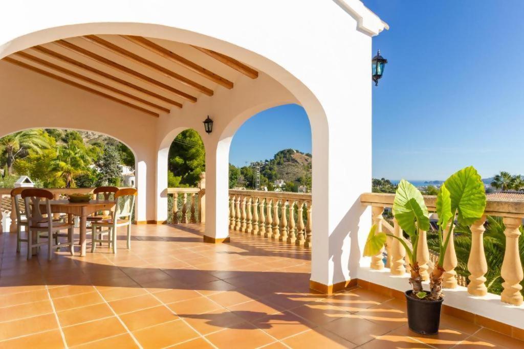 Chalet Los Olivos con piscina