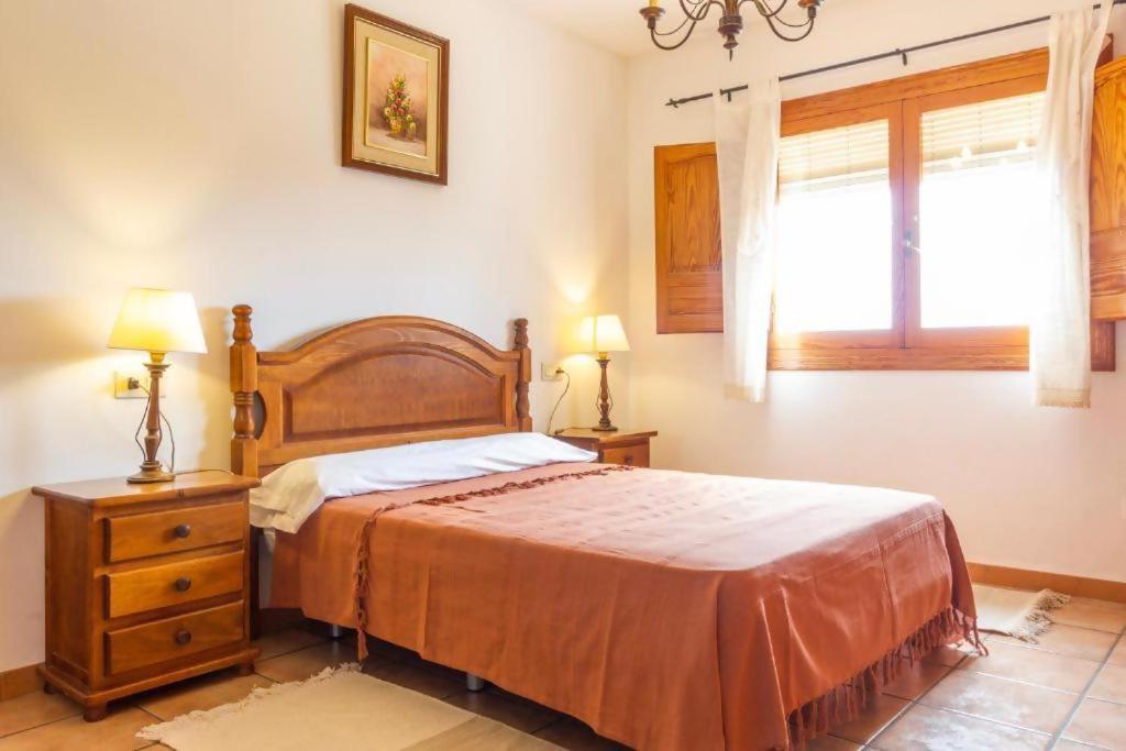 Chalet Los Olivos con piscina