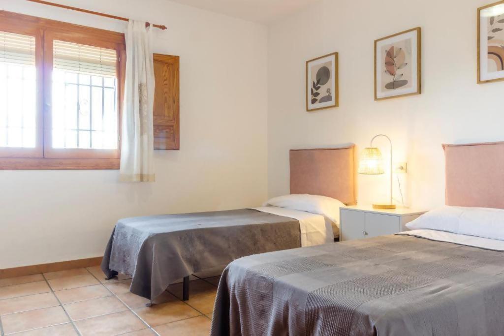 Chalet Los Olivos con piscina