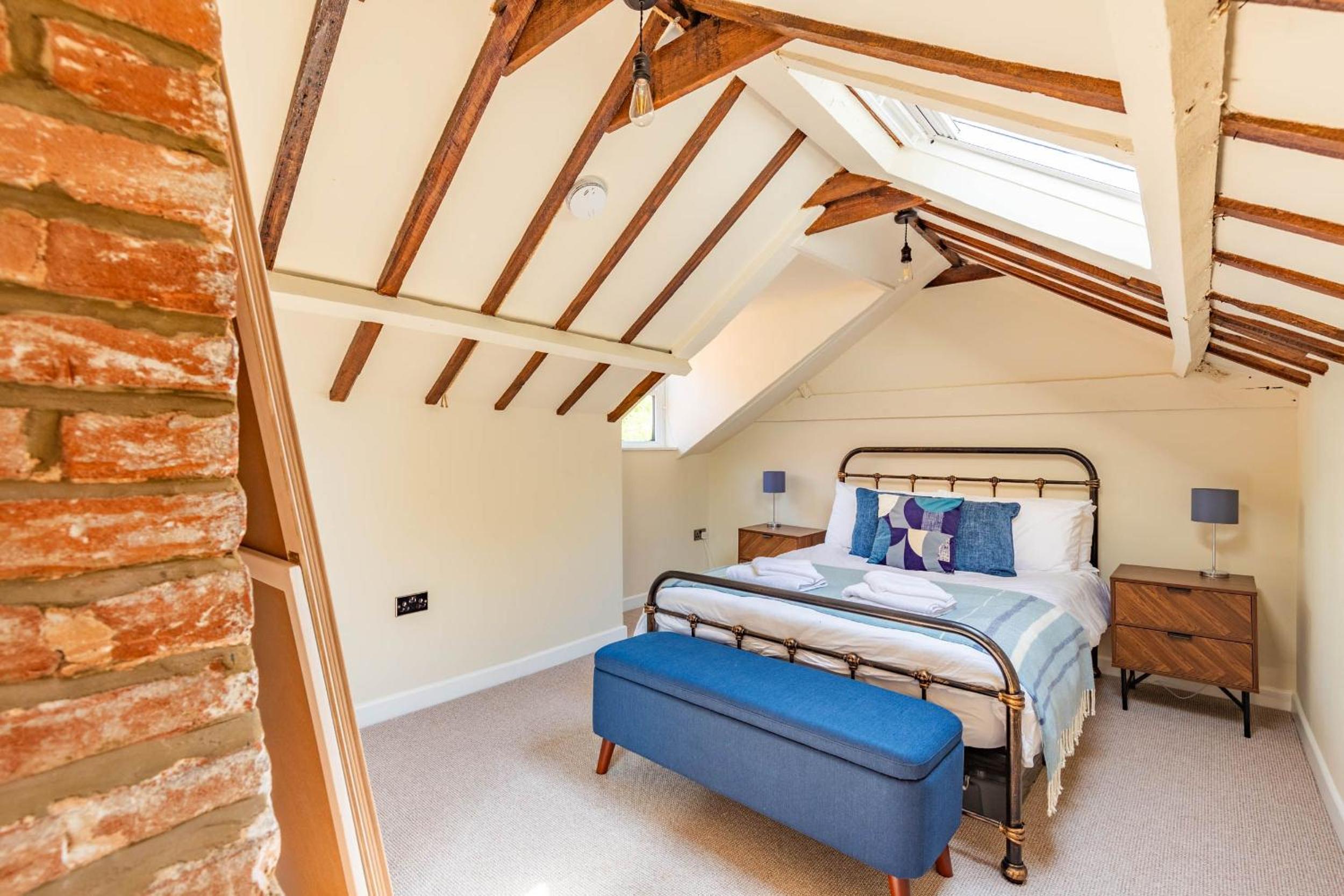 Host & Stay - The Old Post Office view 3