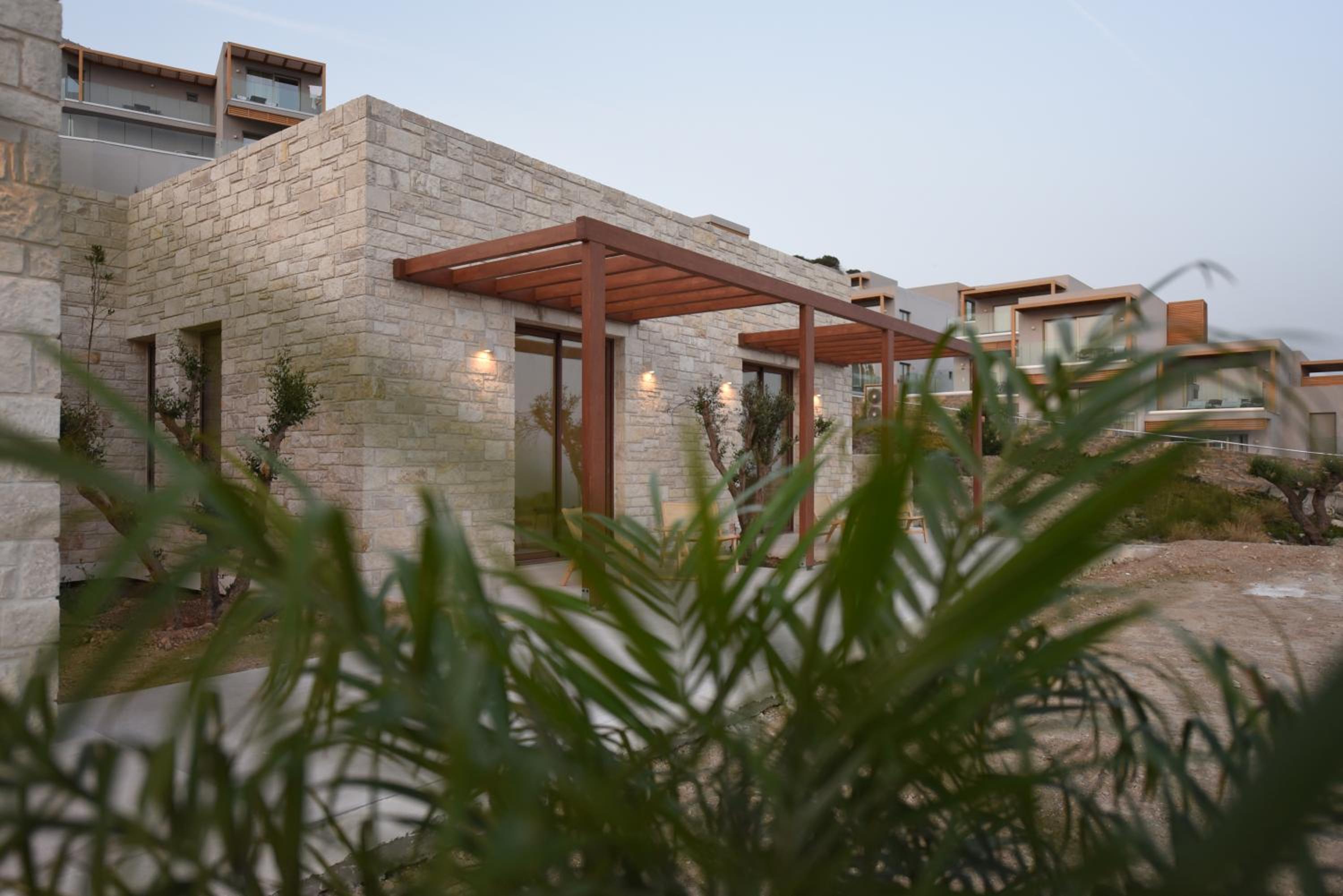 POEMO VILLAS