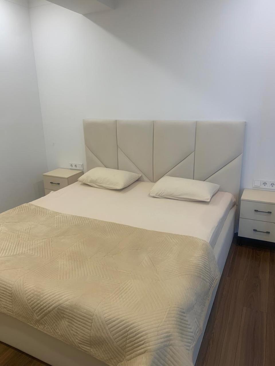 Nomad Apartments