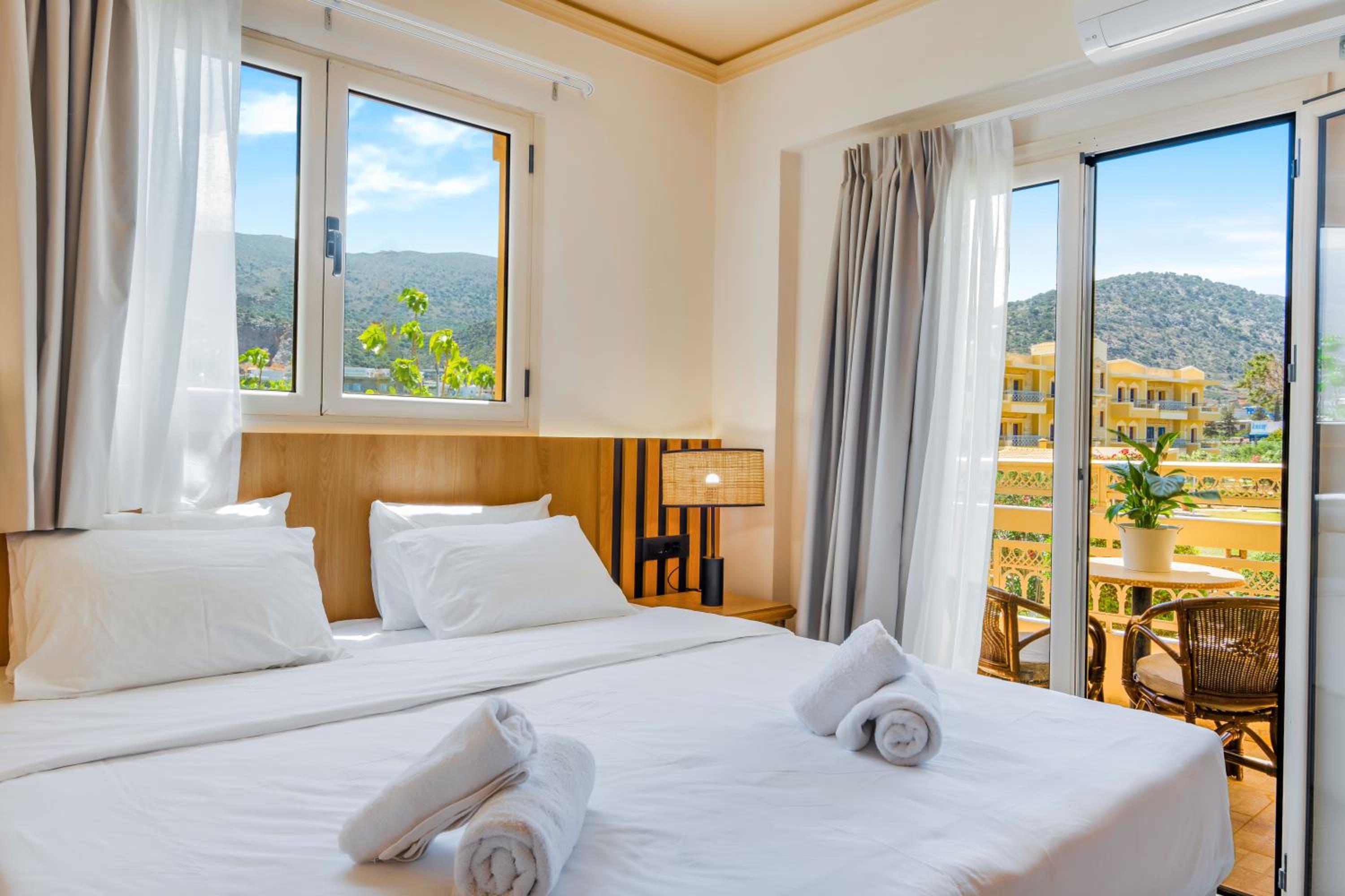 Socrates Hotel & Villas Malia Beach
