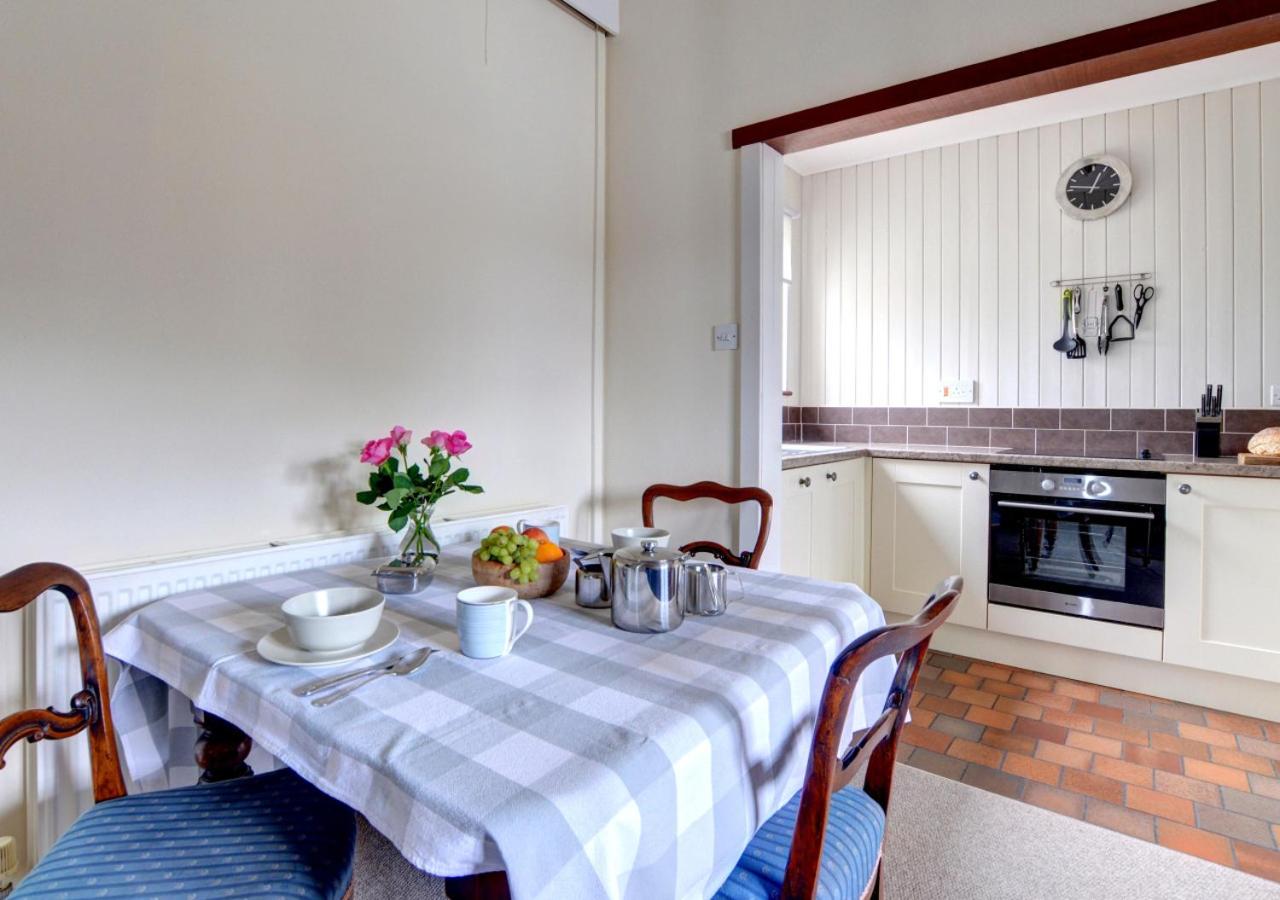 1 Bed in Little Haven oc-wav323