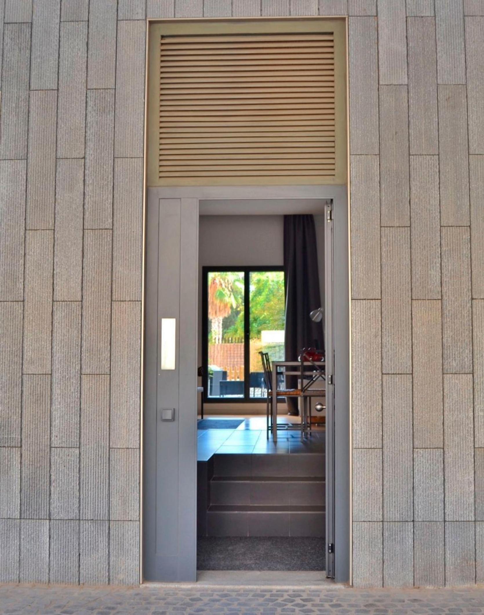 Durlet Beach Apartments
