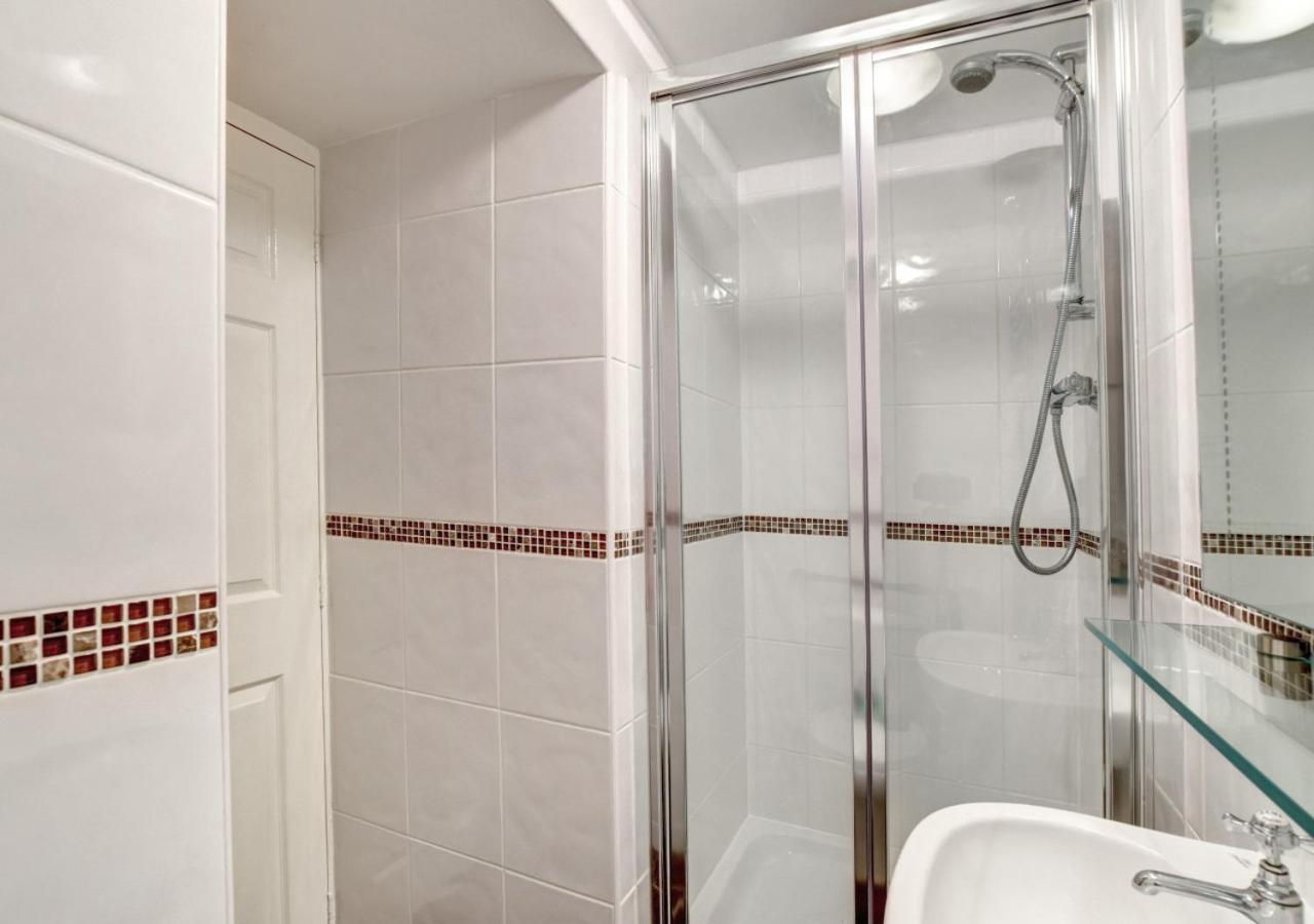 2 Bed in Bowness-on-Windermere oc-gl124