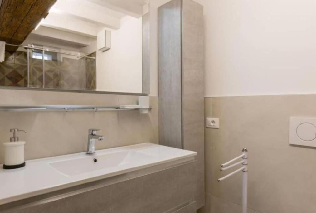 Ponte Pietra Luxury Home in Verona photo 3