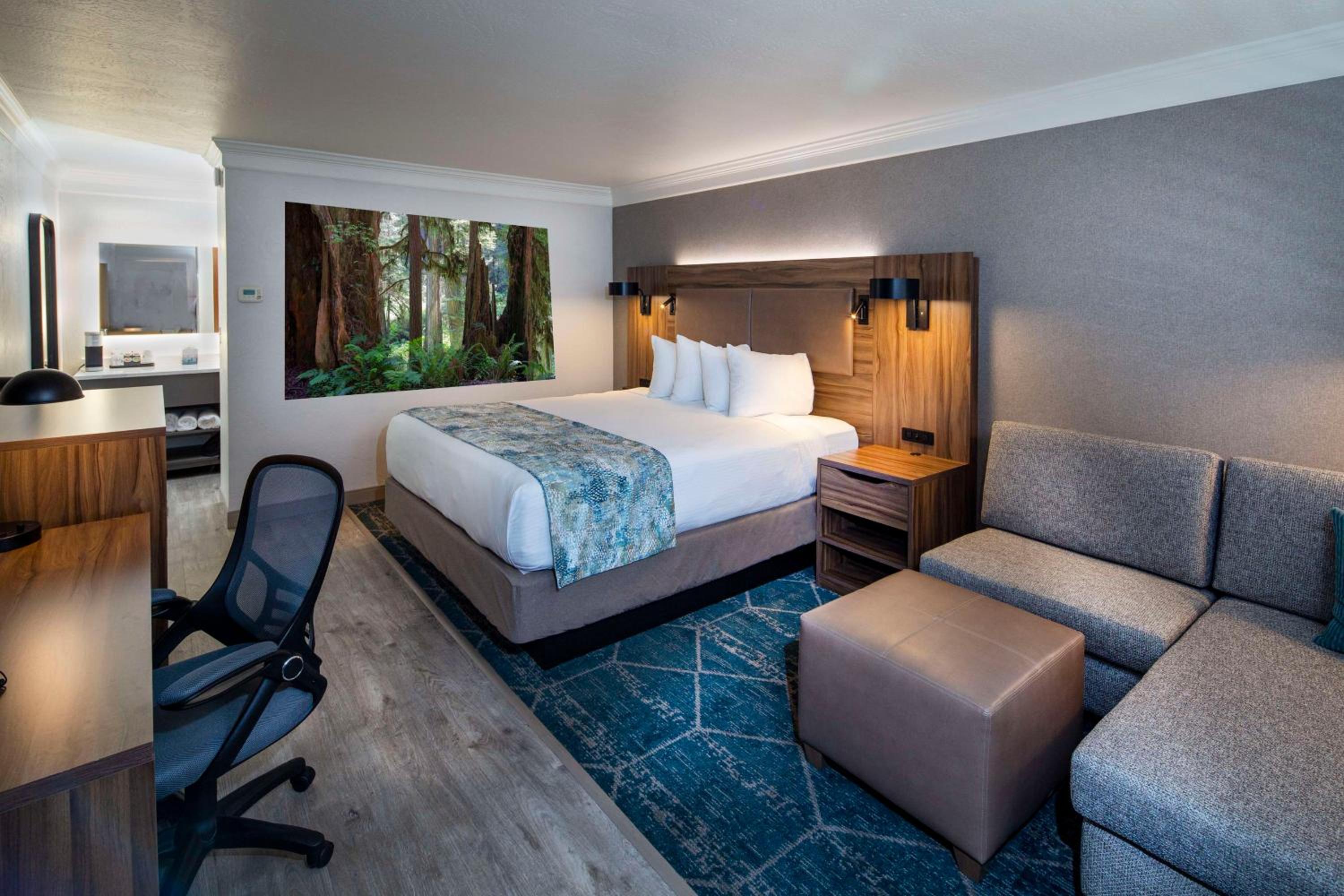 Best Western Plus Humboldt Bay Inn