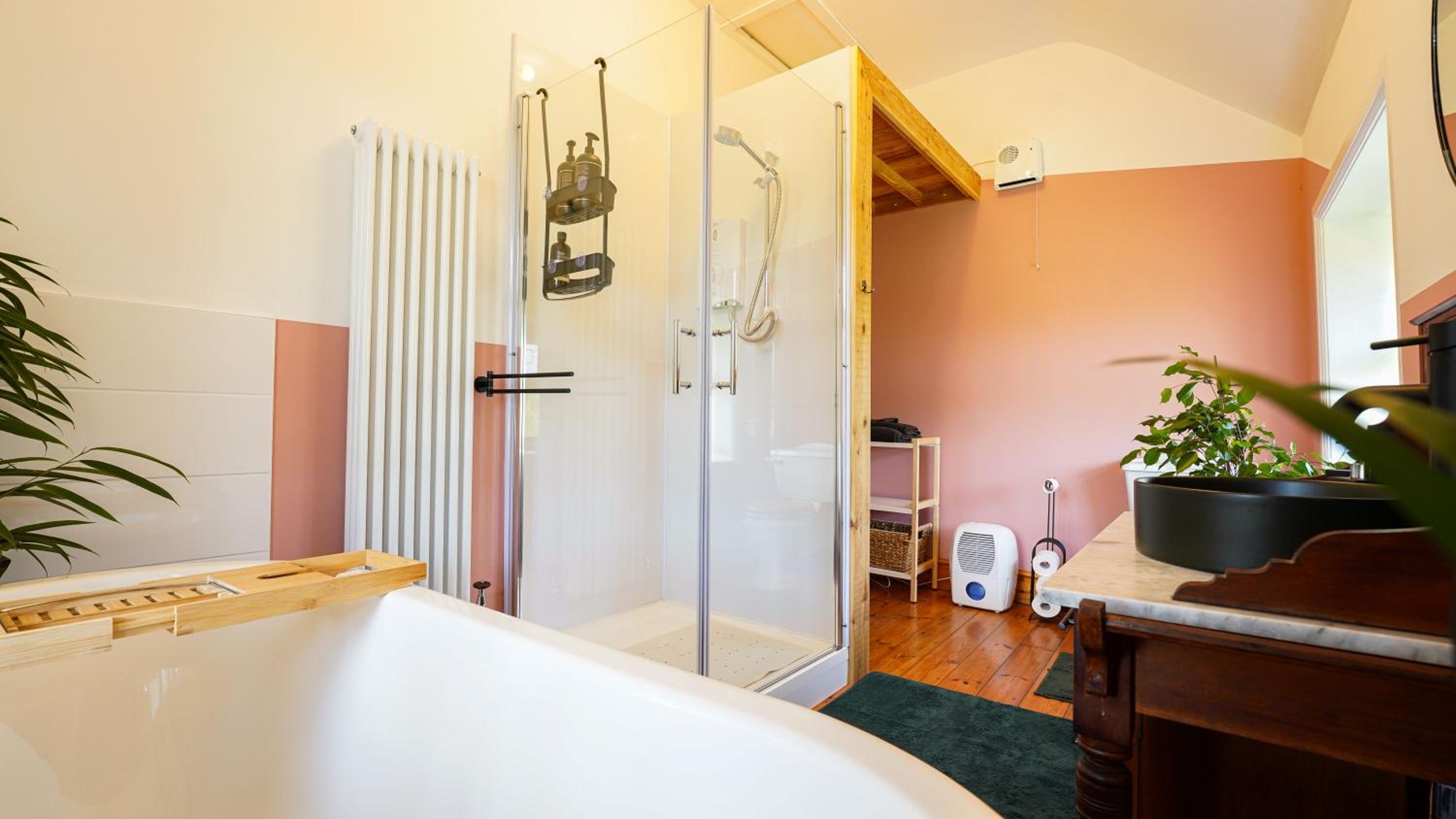 Tranquil countryside cottage for two view 3