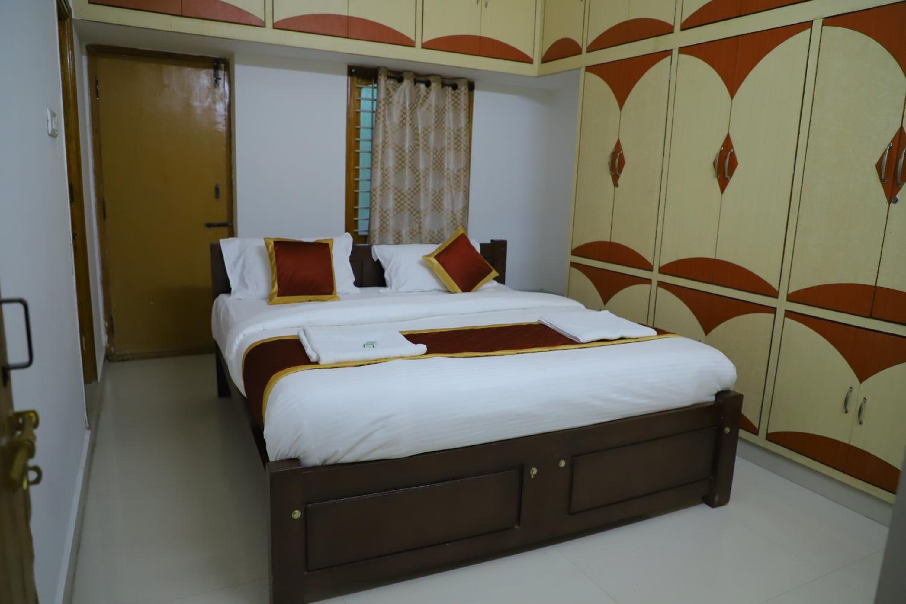 Nanda Mohan Homestay- Luxuries AC Apartment close to Alipiri Foothills-Kapila Teertham and ISKCON temple view 4