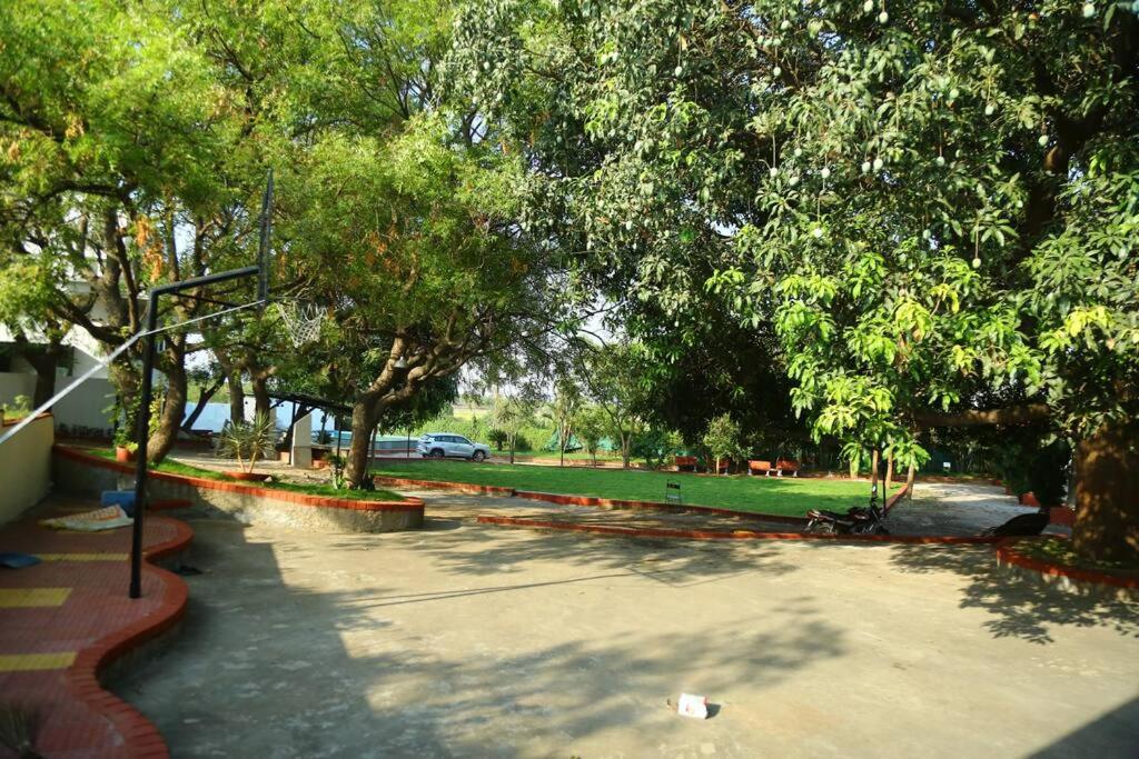VSRA VILLA