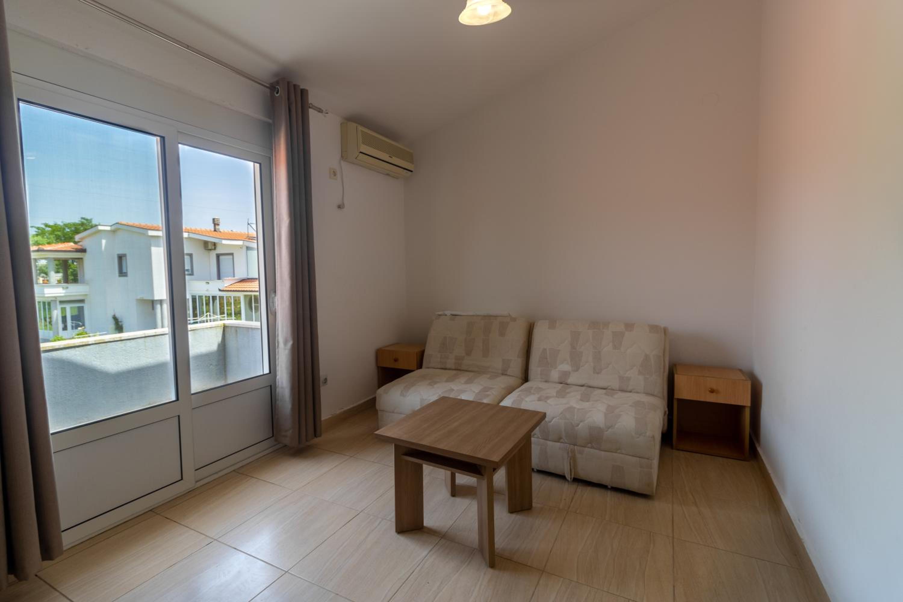 Tomi Guesthouse