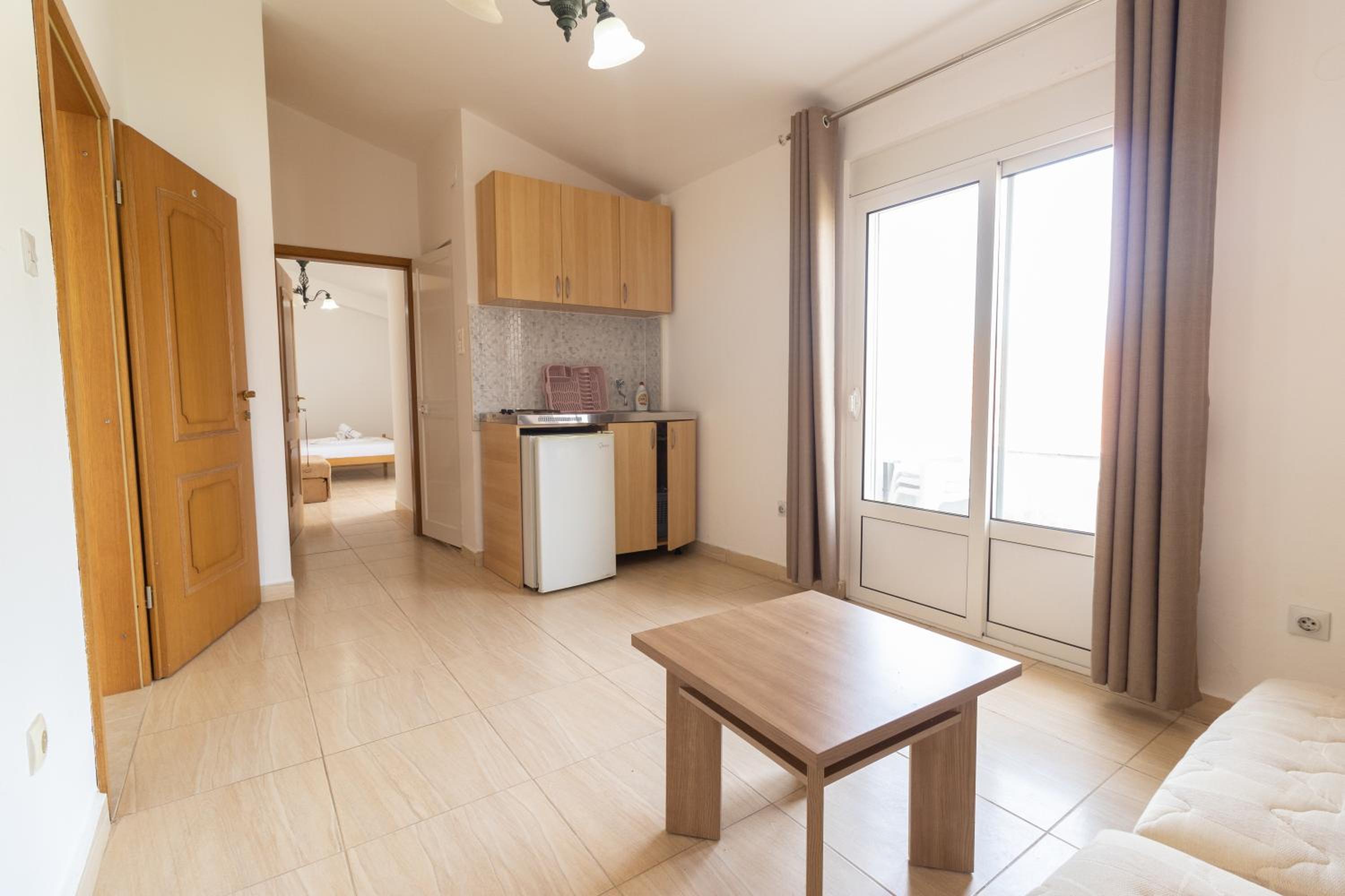 Tomi Guesthouse