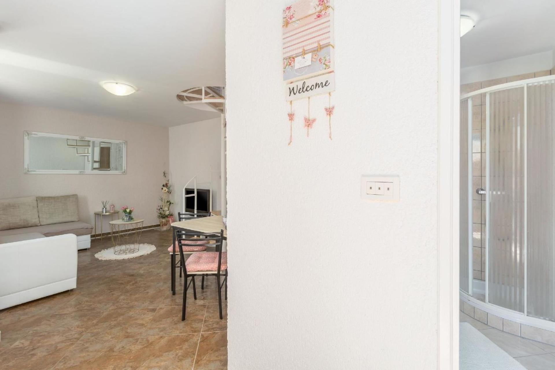Ferienwohnung Leni in Porec in Strandnähe view 2