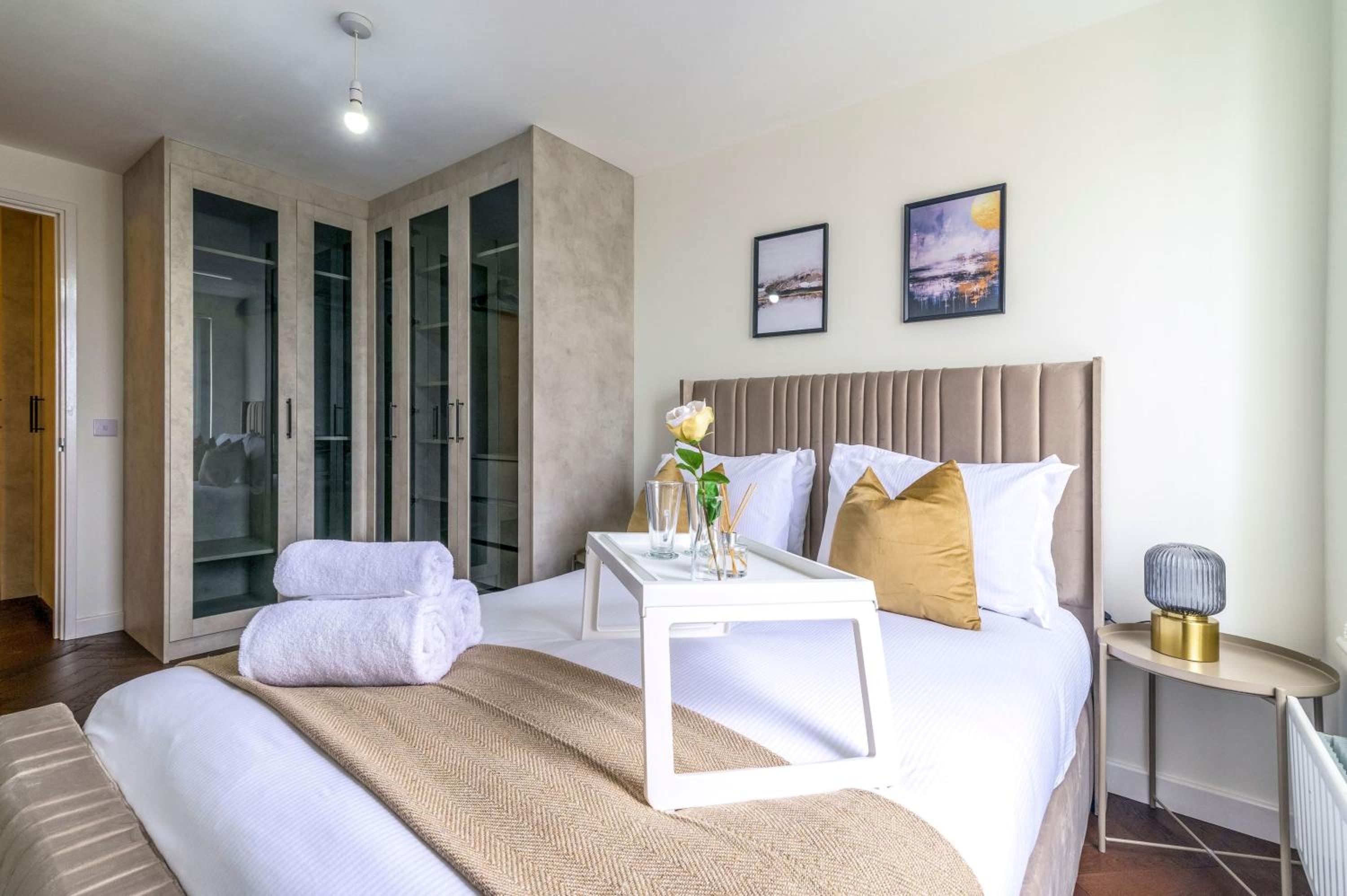 Cozy 2-Bed Flat By LiveStay Short Lets & Serviced Accommodation London