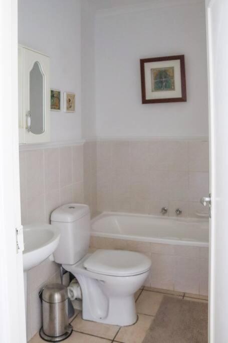 Cozy cottage-style apartment view 4