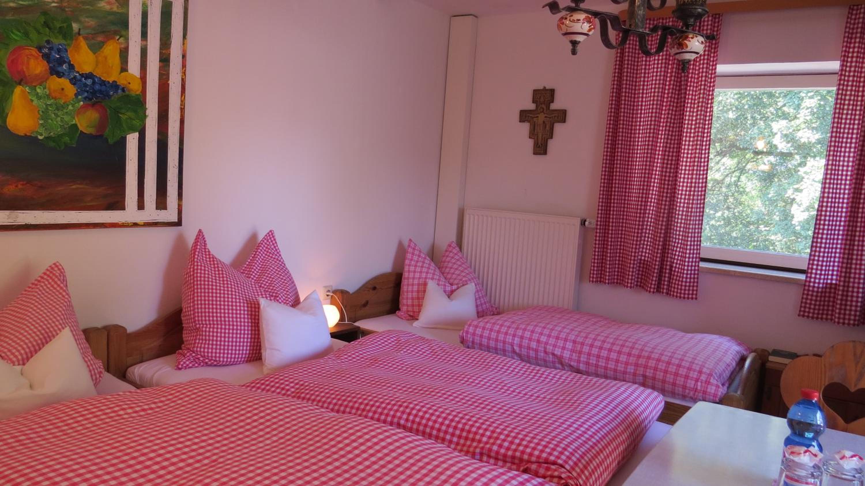 Gastehaus Huber - traditional Sixties Hostel - Property Image 2