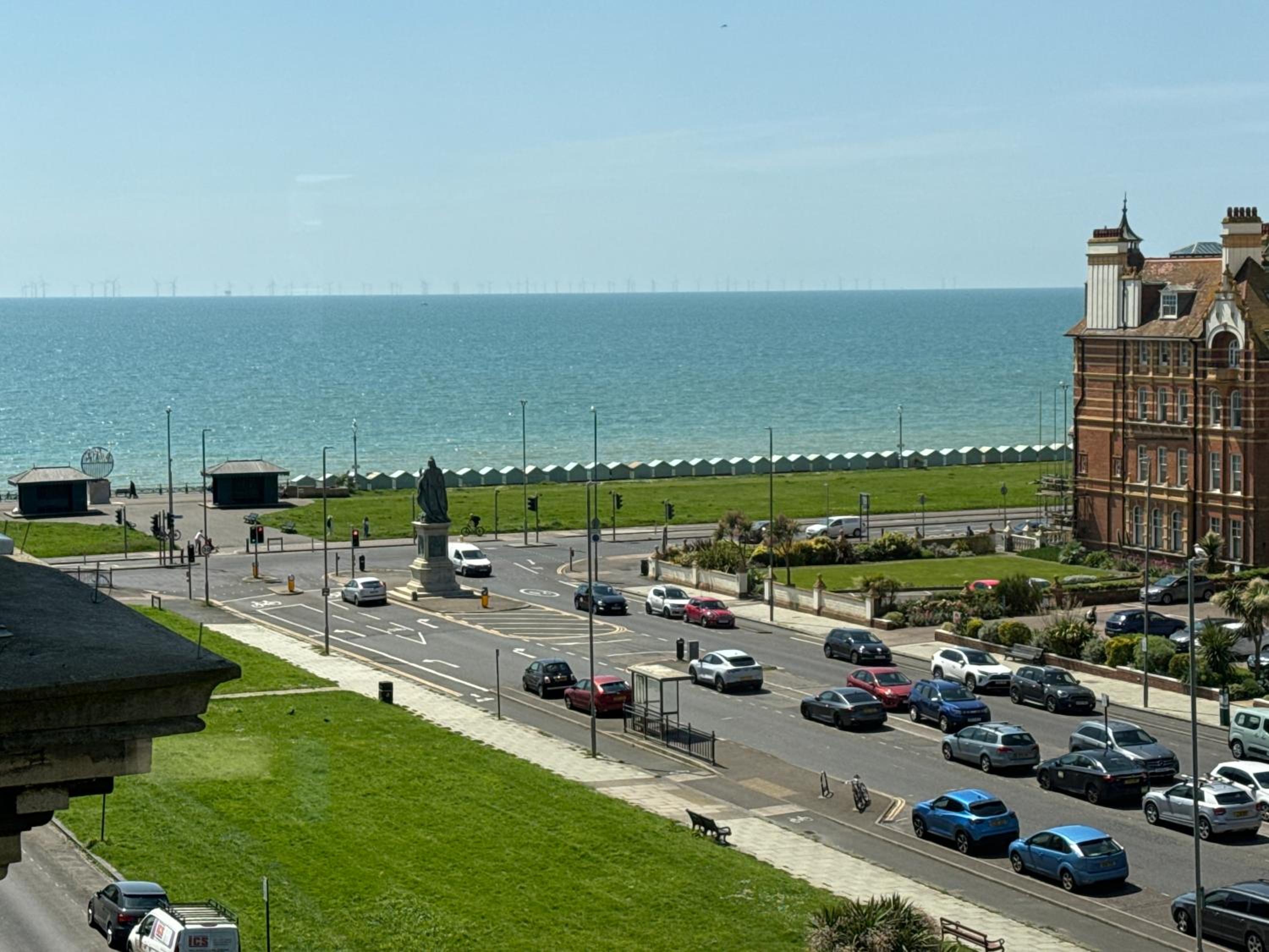 Beautiful Penthouse By Seafront
