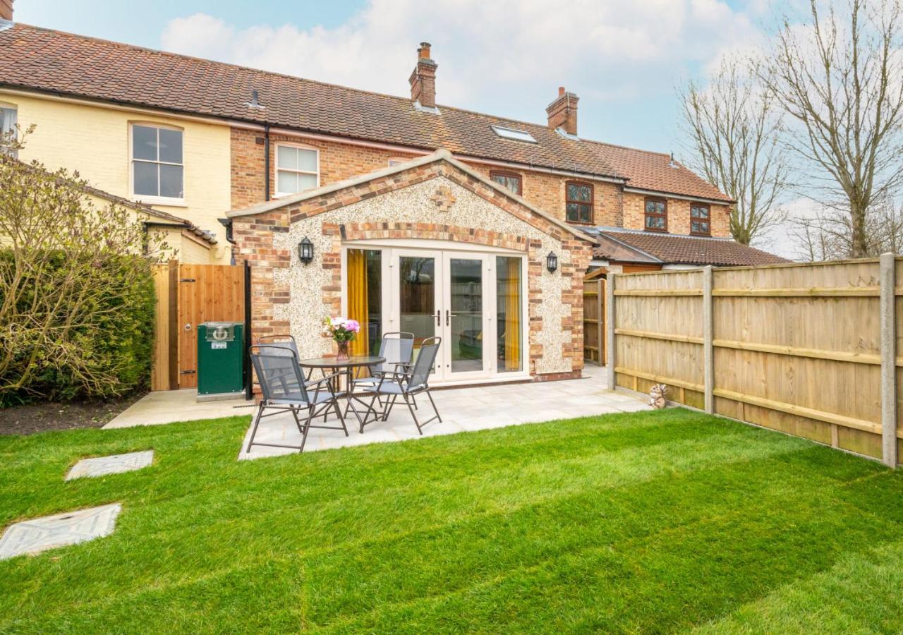 2 Bed in Aldeby oc-2wca view 2