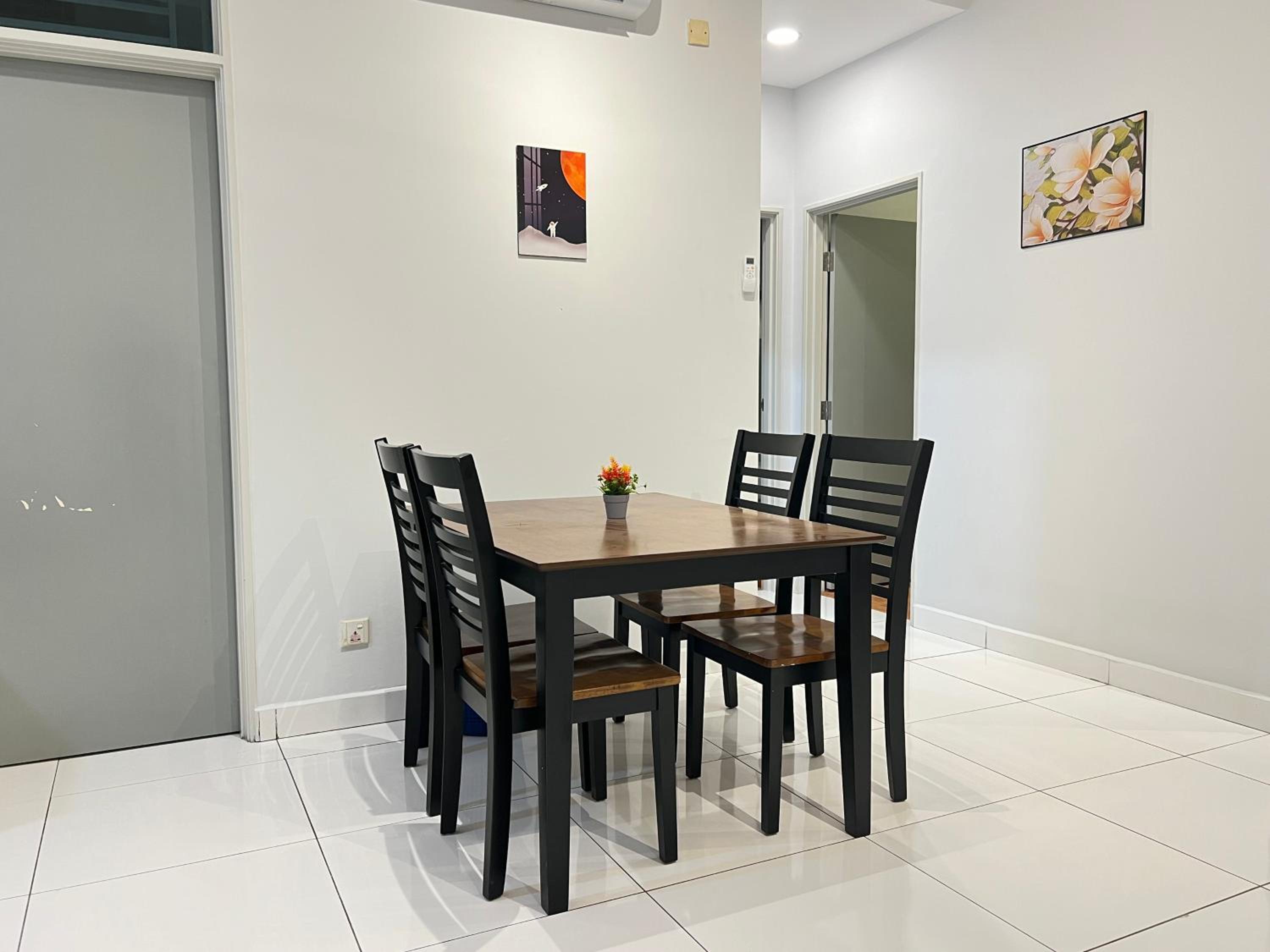 Platino 2 rooms for 4px near Paradigm Mall Johor Bahru