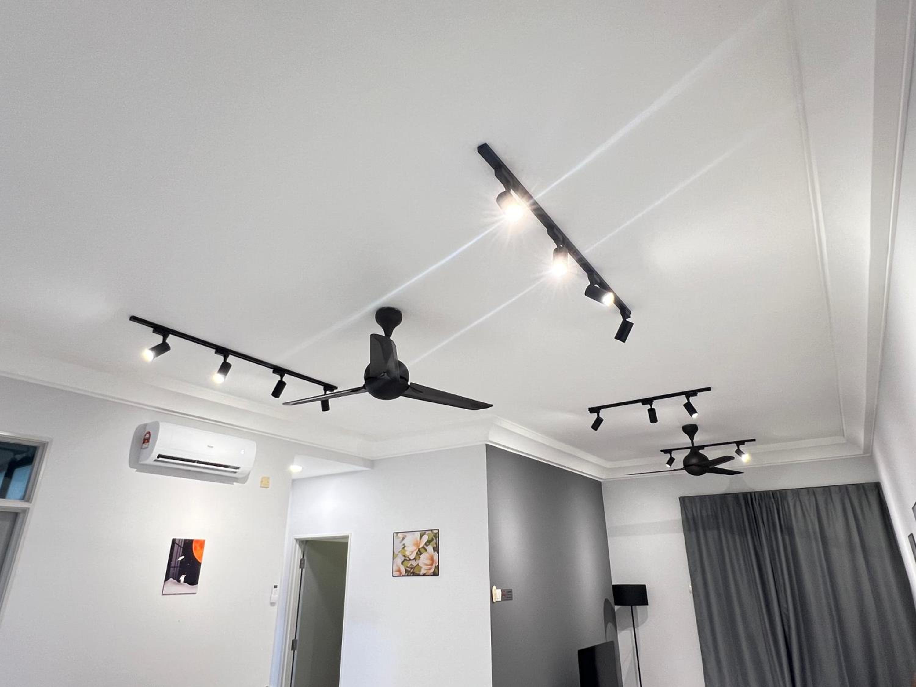 Platino 2 rooms for 4px near Paradigm Mall Johor Bahru