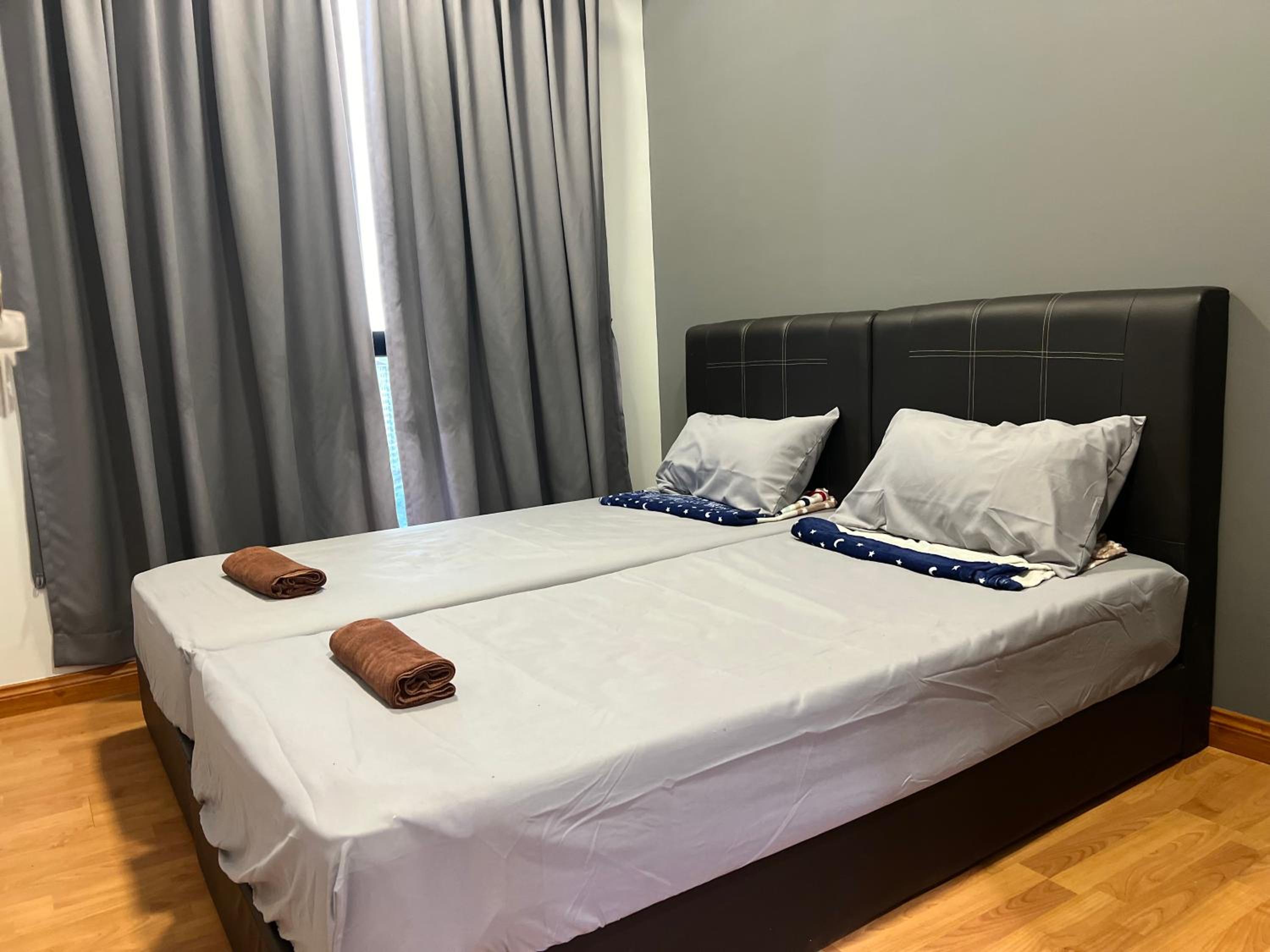 Platino 2 rooms for 4px near Paradigm Mall Johor Bahru