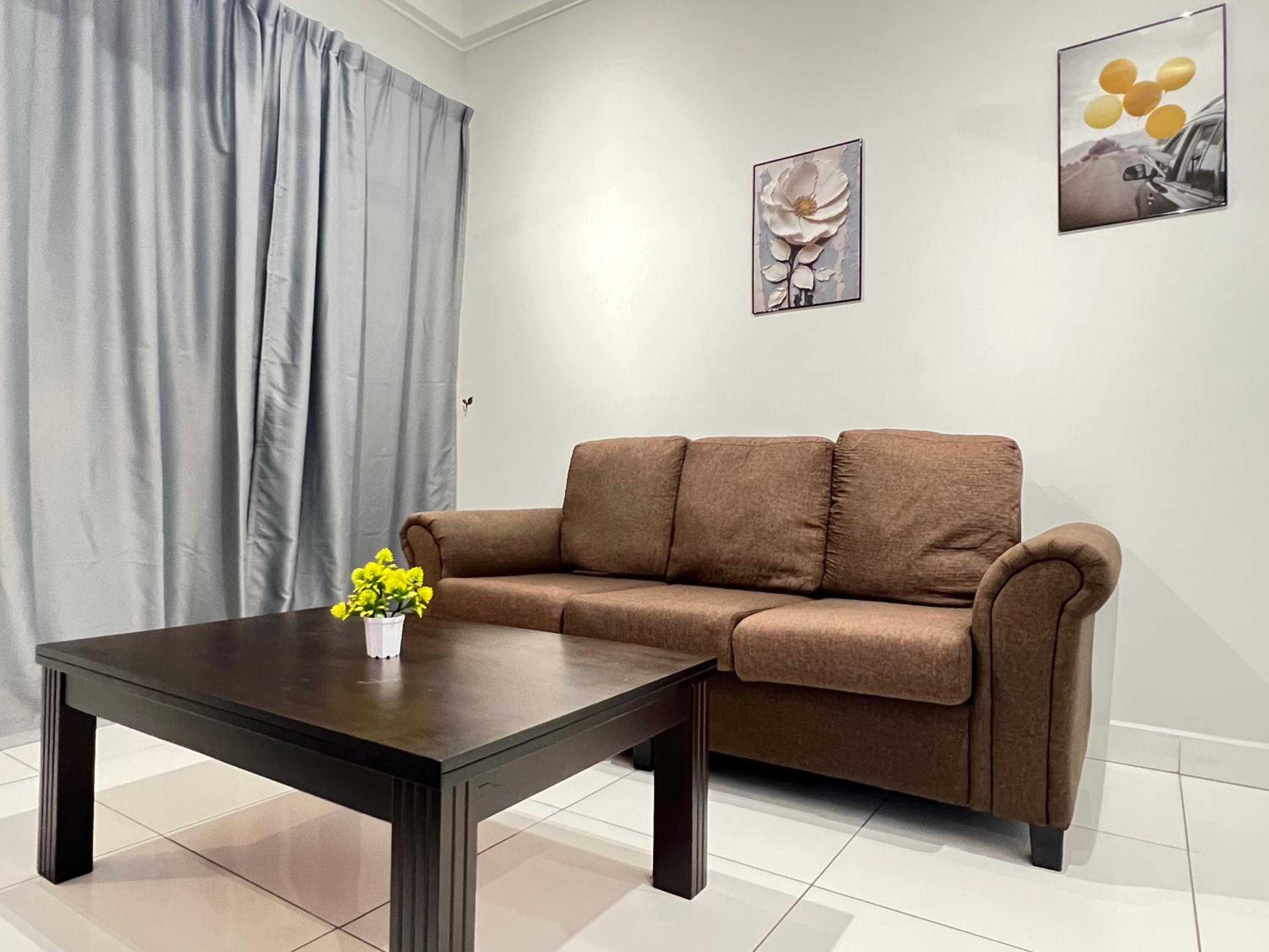 Platino 2 rooms for 4px near Paradigm Mall Johor Bahru