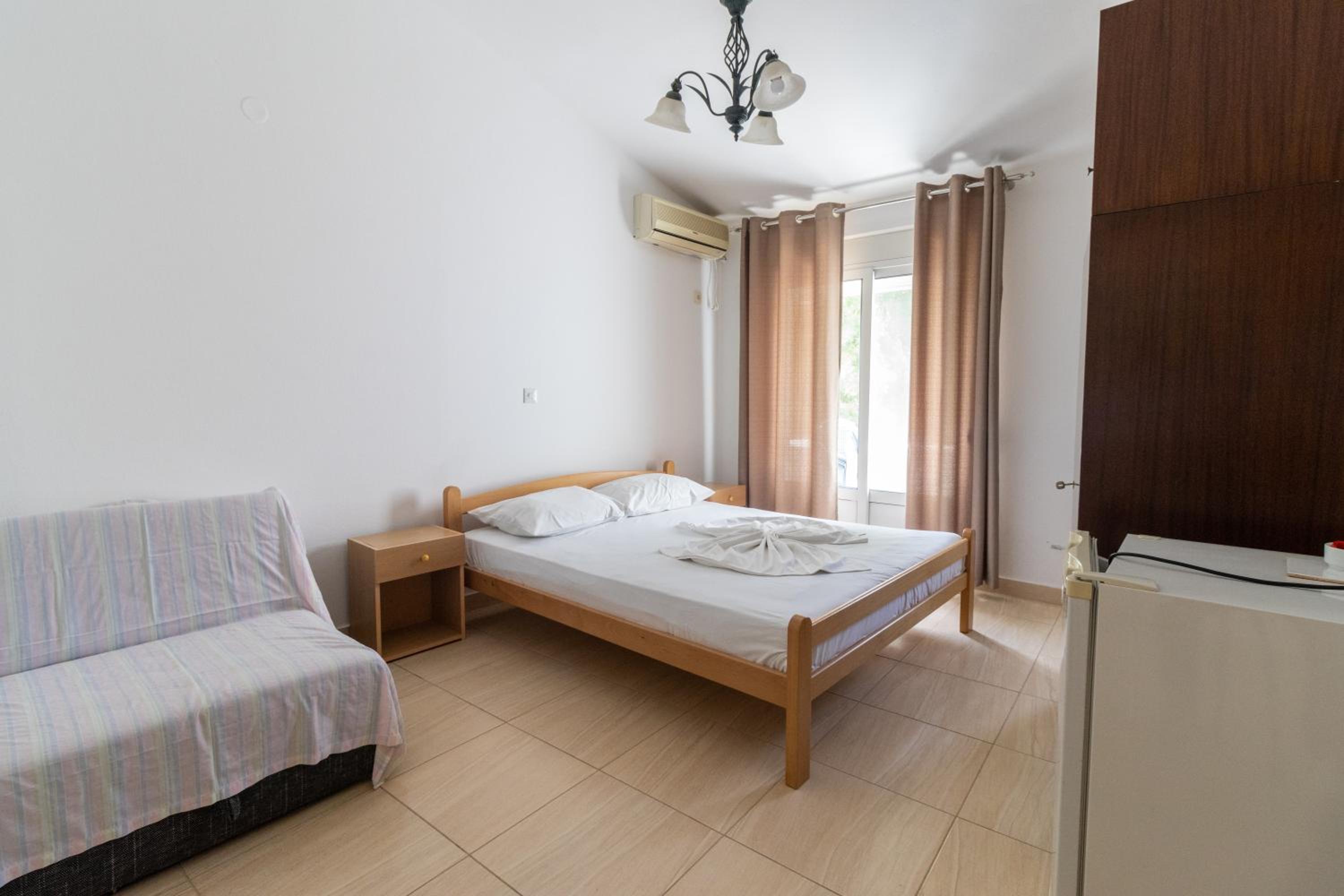 Tomi Guesthouse