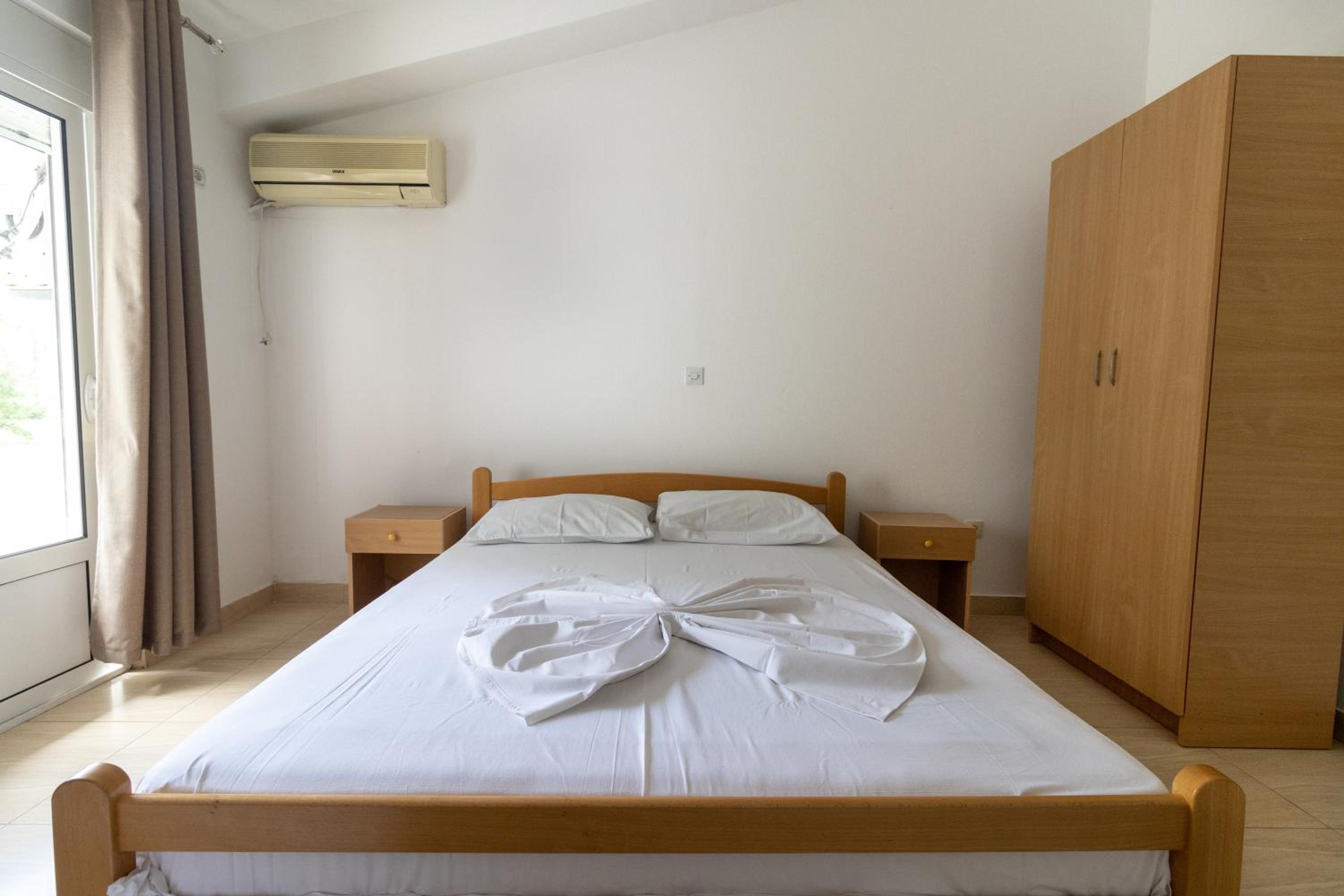Tomi Guesthouse