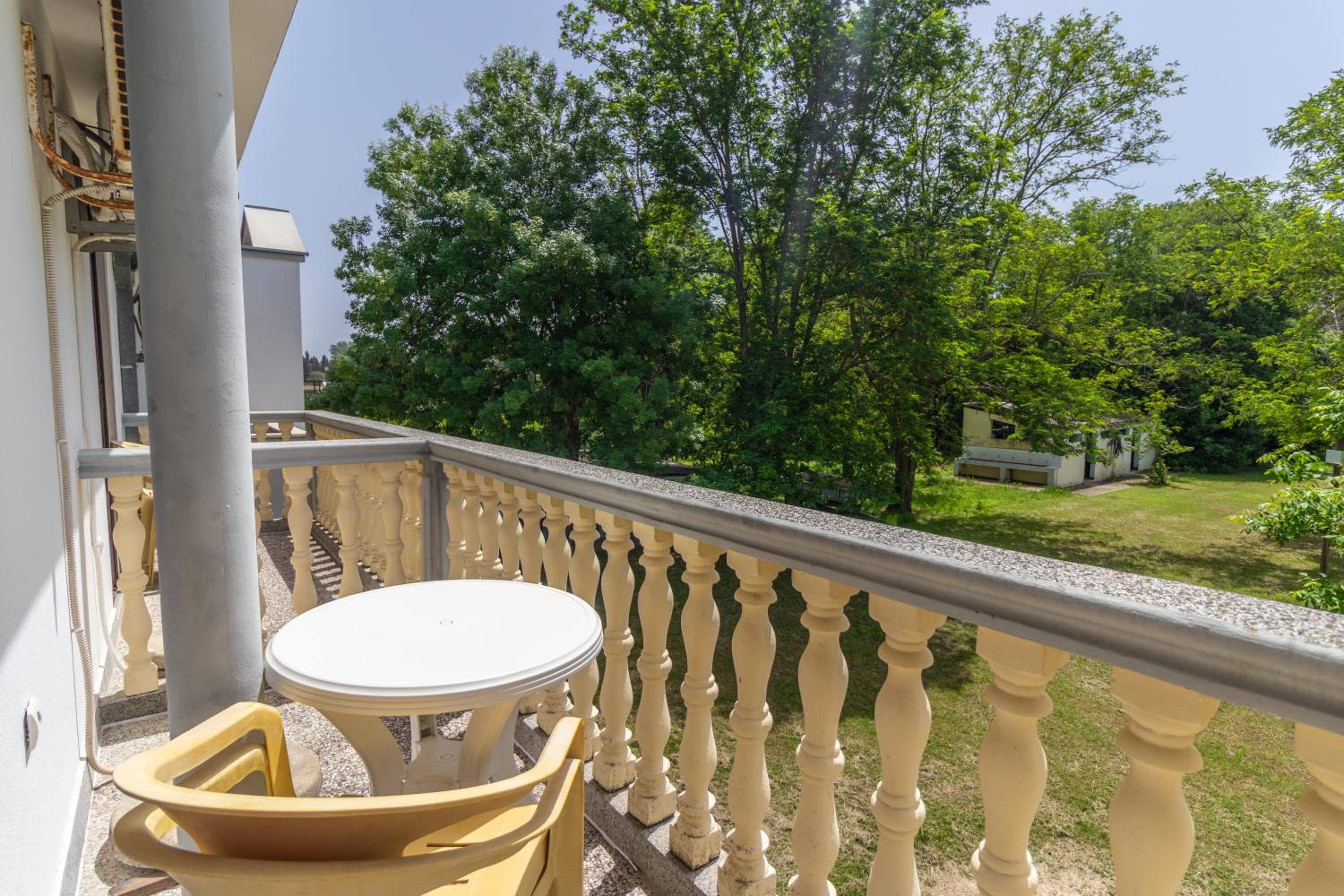 Tomi Guesthouse
