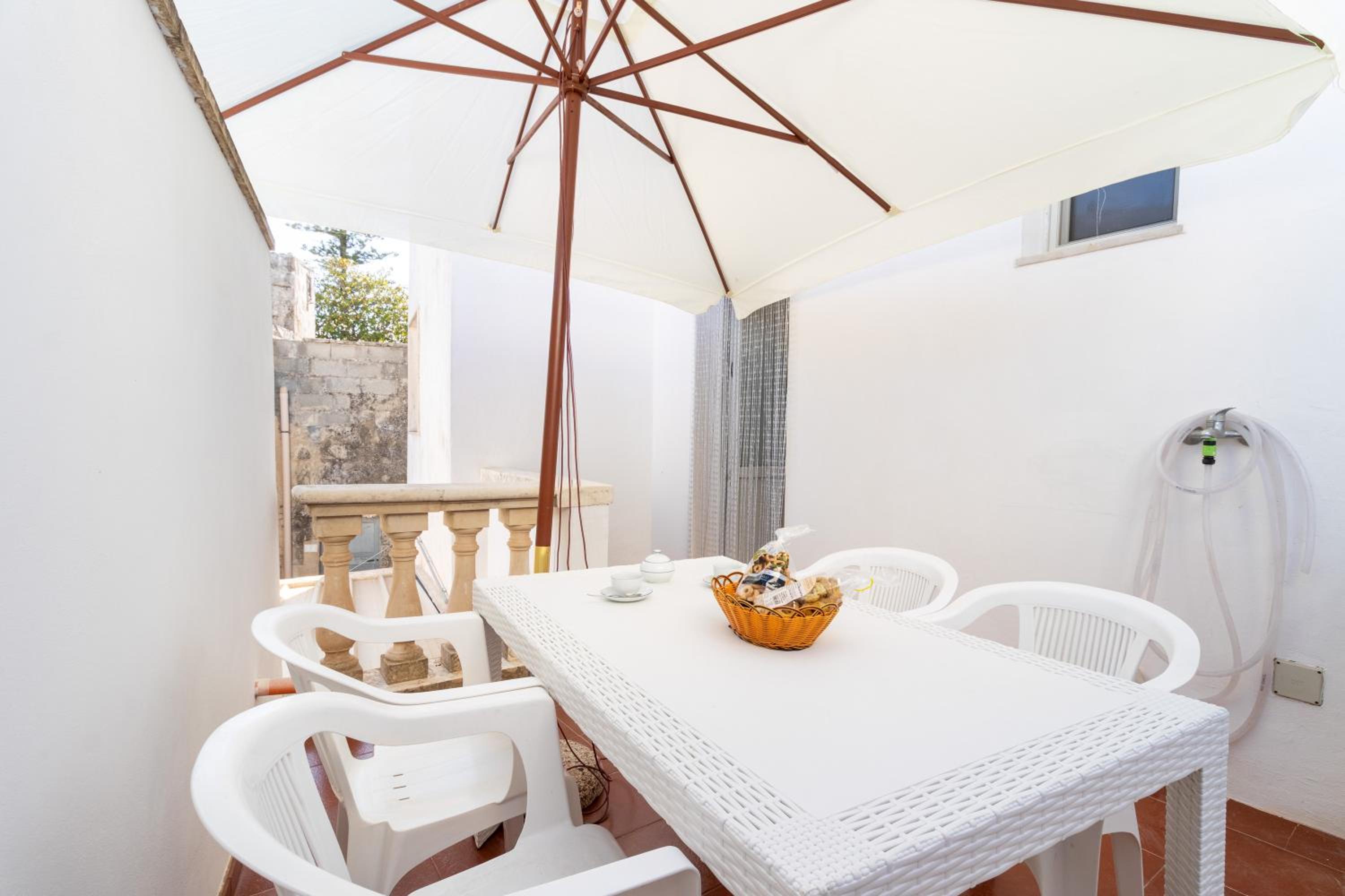 Dimora Dorè en Marittima — balance & terrace
