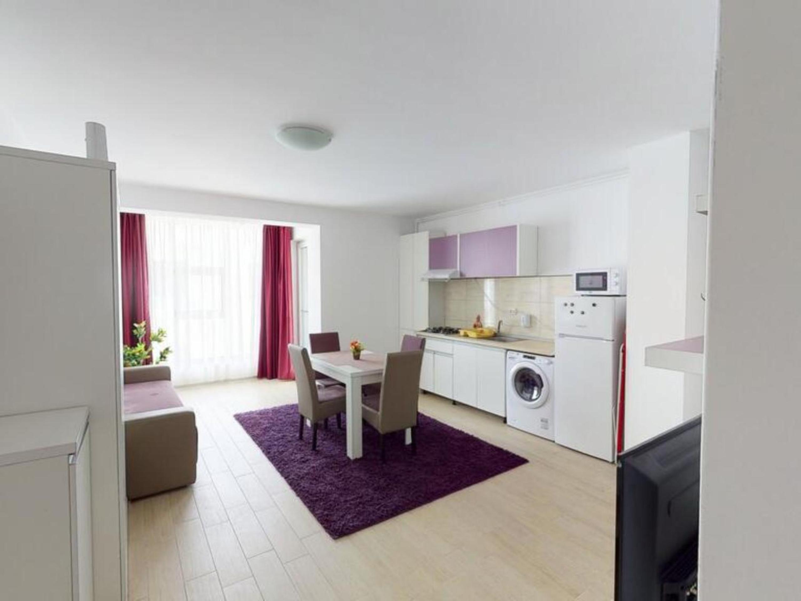 Papaya Apartment on the Seafront view 2