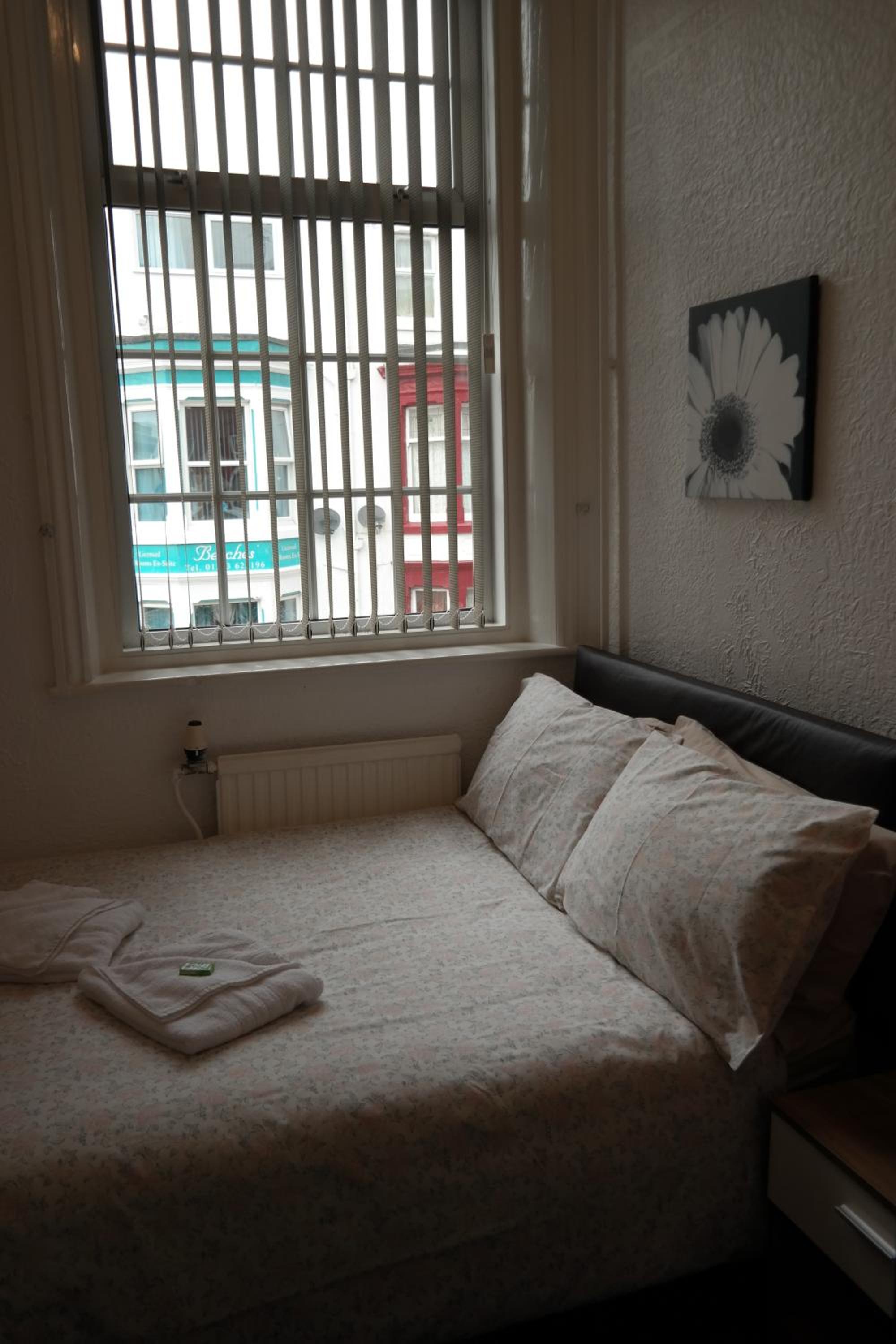 Photo 25