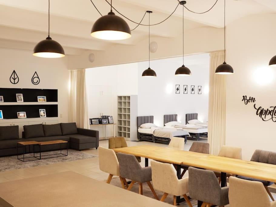 210 m2 Loft Apartment mit Terasse 2B 3R Kreuzberg