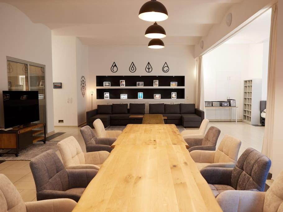 210 m2 Loft Apartment mit Terasse 2B 3R Kreuzberg