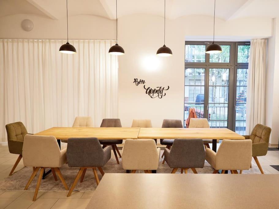 210 m2 Loft Apartment mit Terasse 2B 3R Kreuzberg