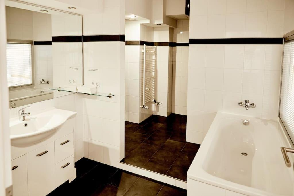 210 m2 Loft Apartment mit Terasse 2B 3R Kreuzberg