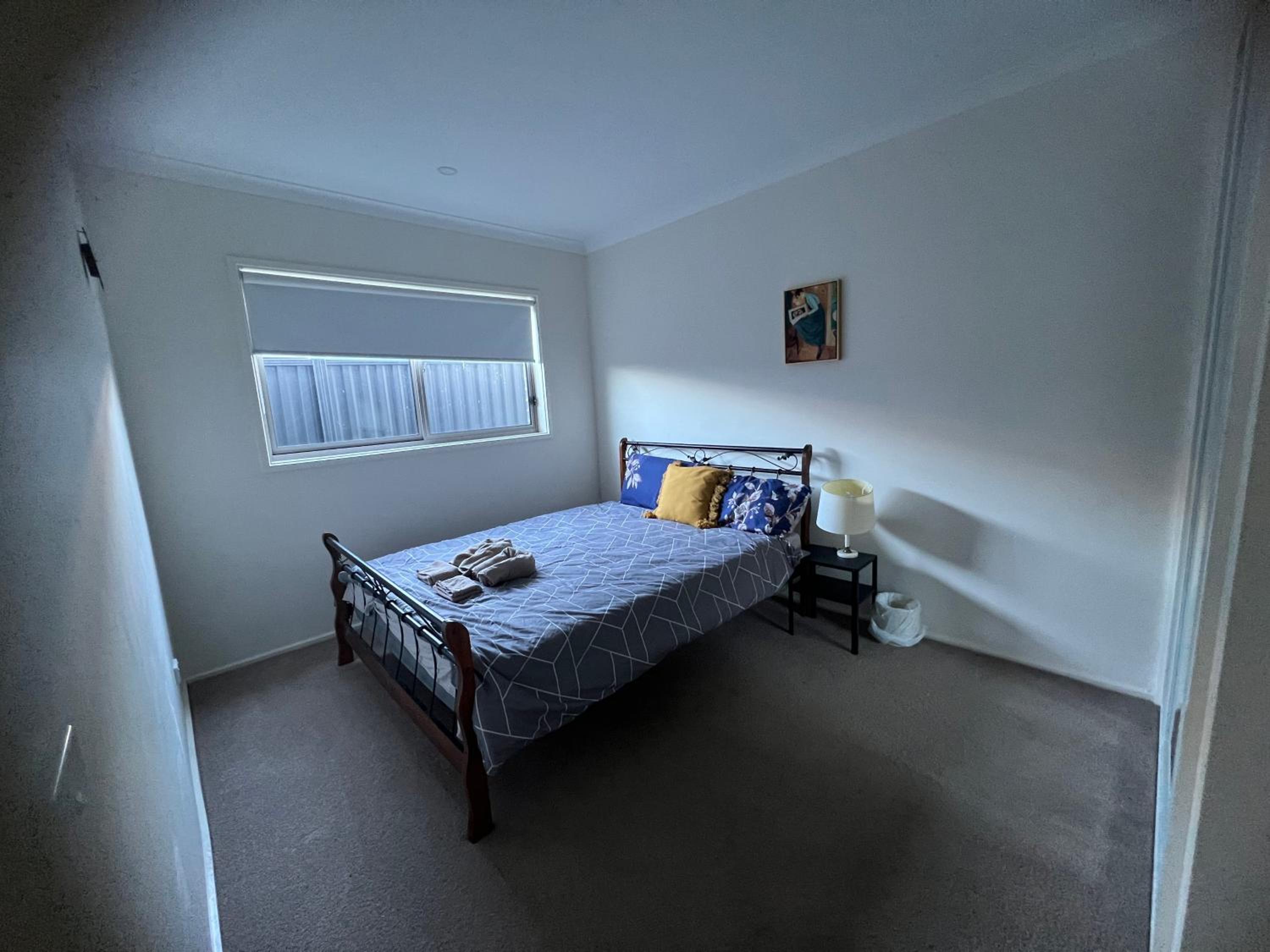 Entire 4 BR House In Moncrieff Close To Playground