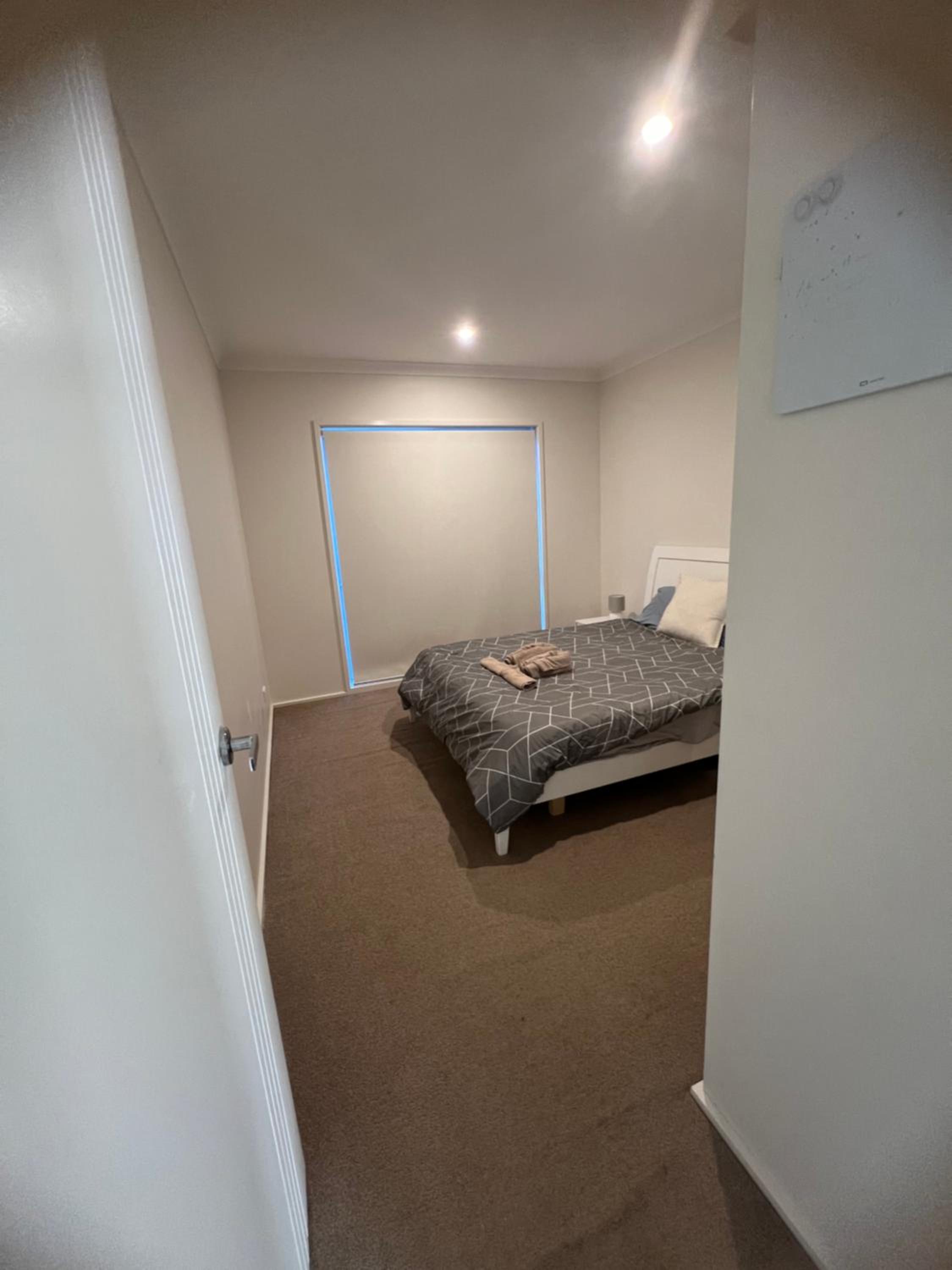 Entire 4 BR House In Moncrieff Close To Playground