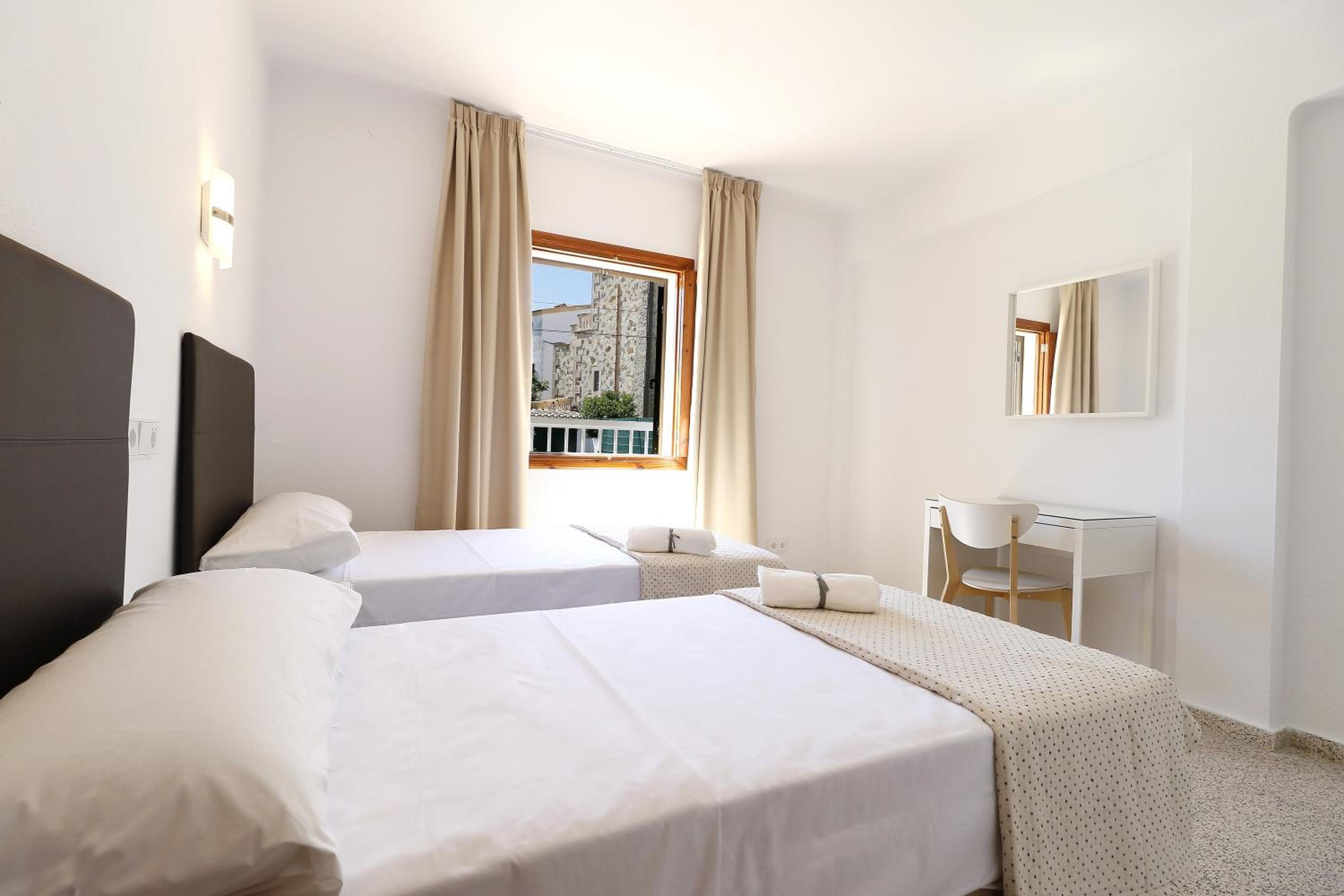 Apartamentos Colonia Sant Jordi