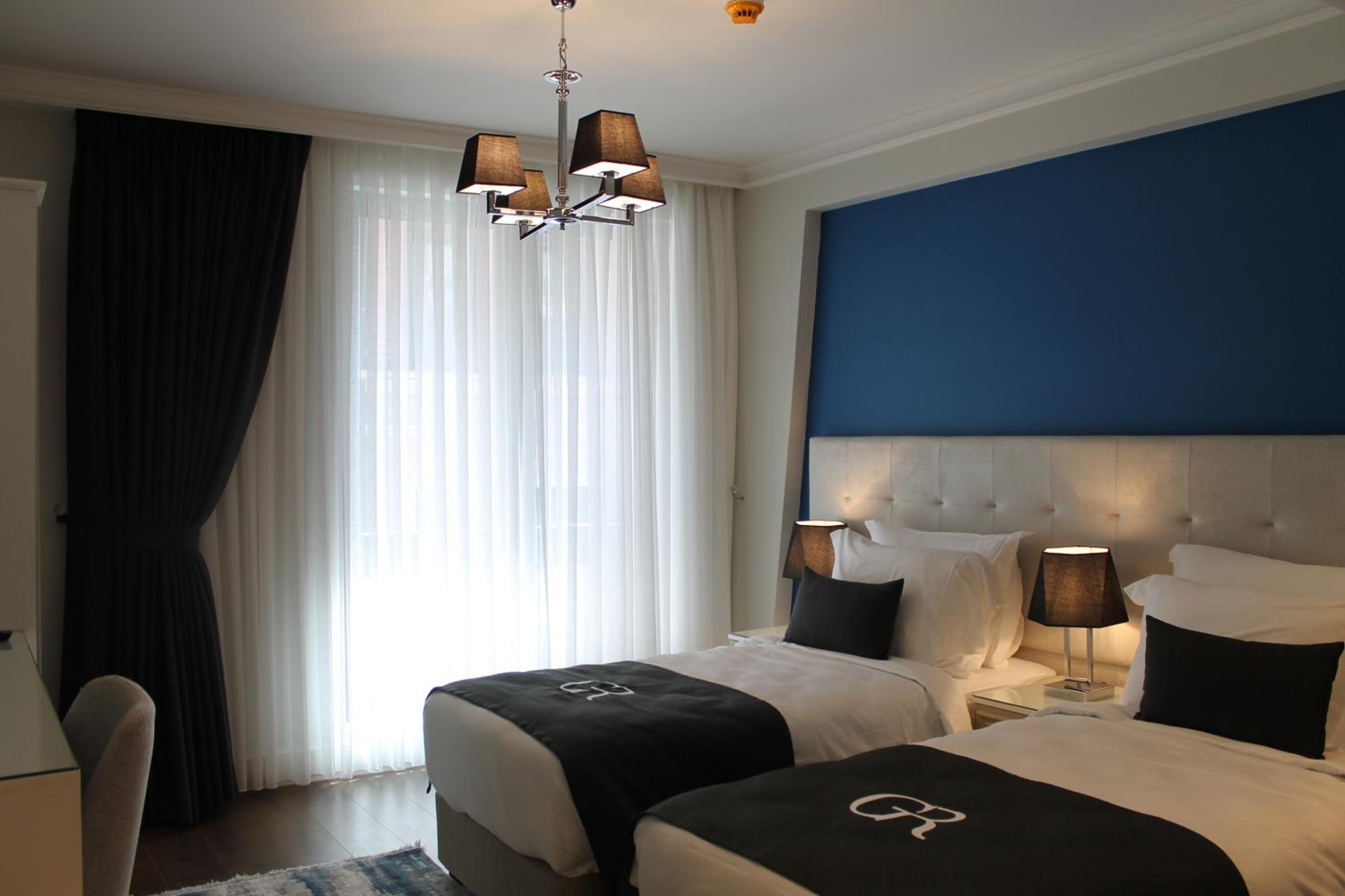 Garlon Residence - Image 290