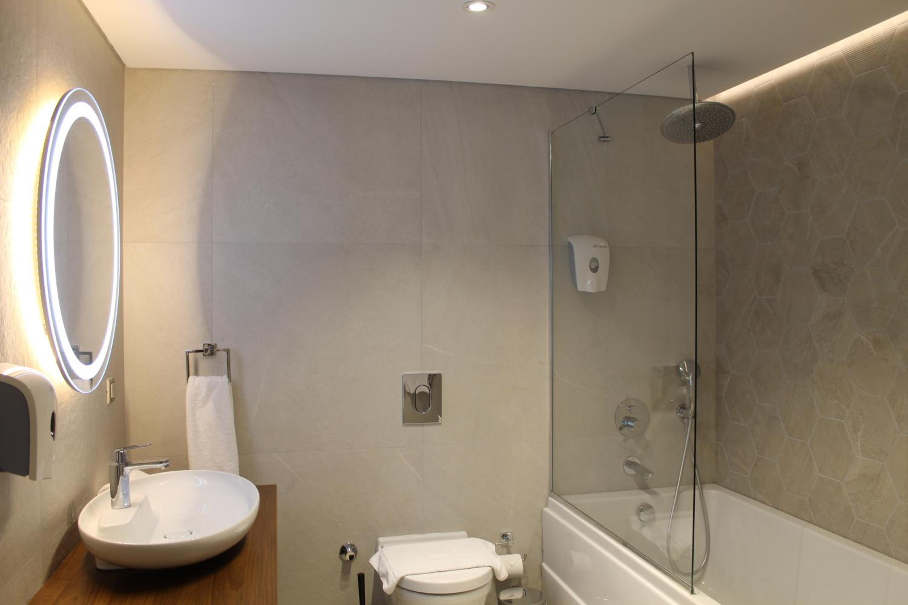 Garlon Residence - Image 292