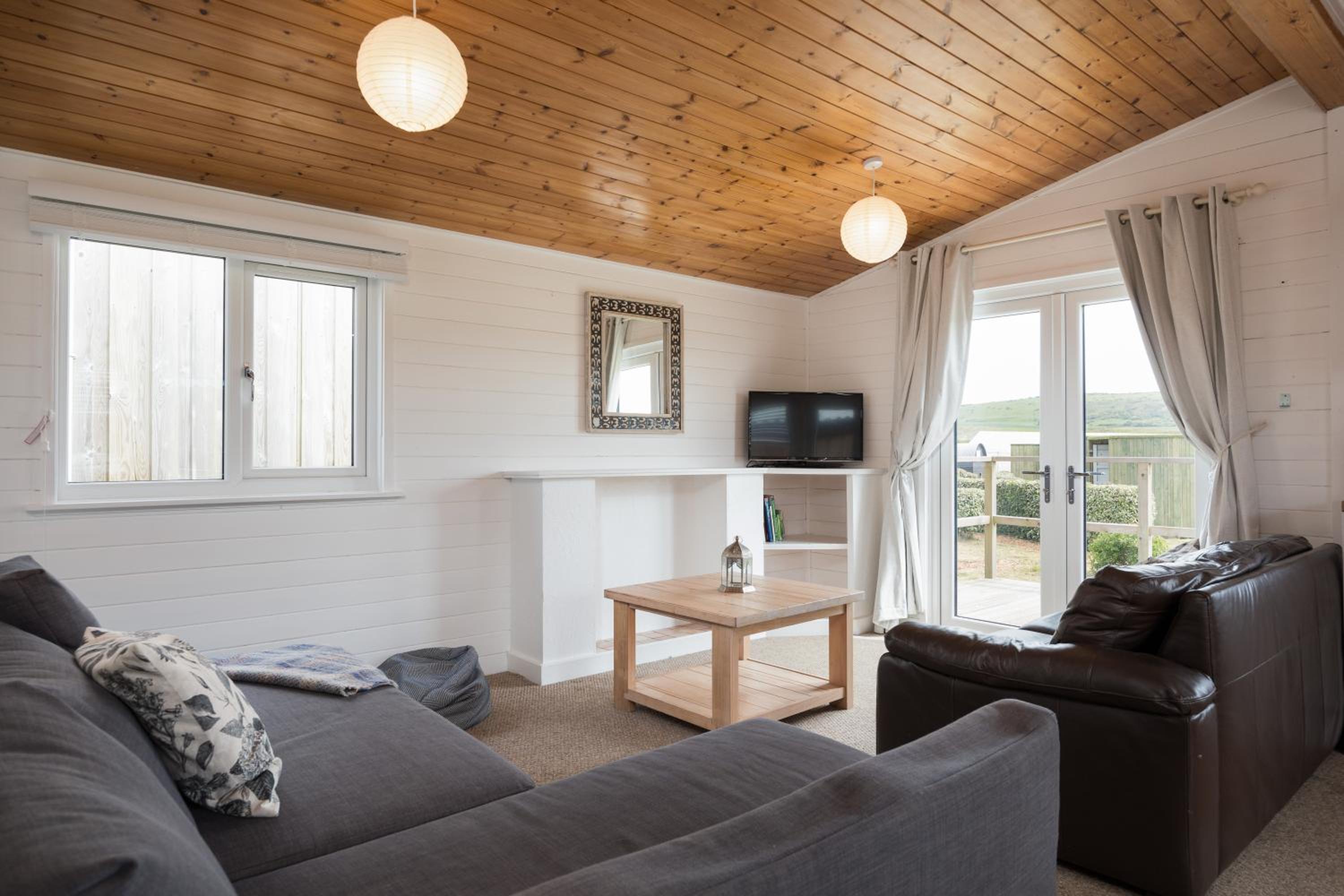East Chalet At Tapnell Farm view 5