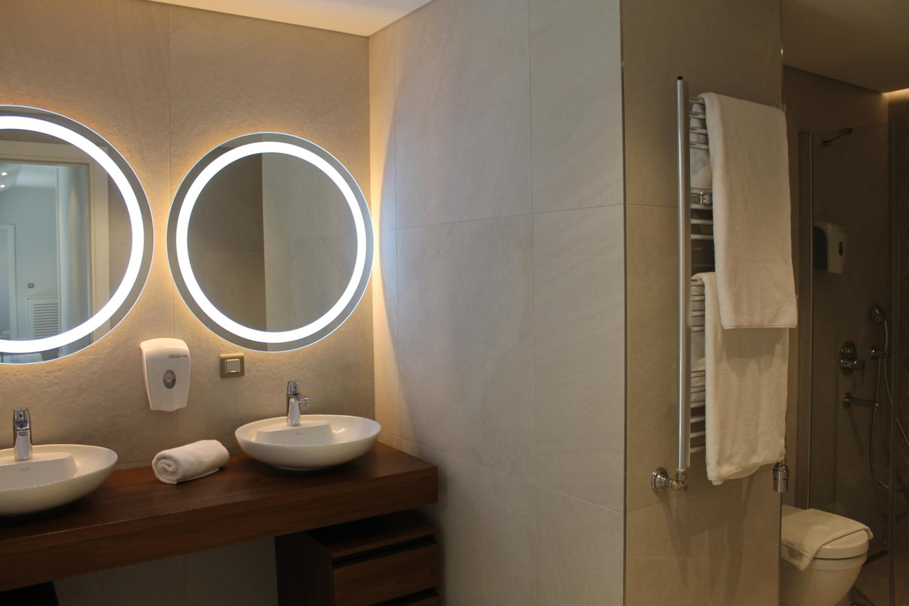 Garlon Residence - Image 294