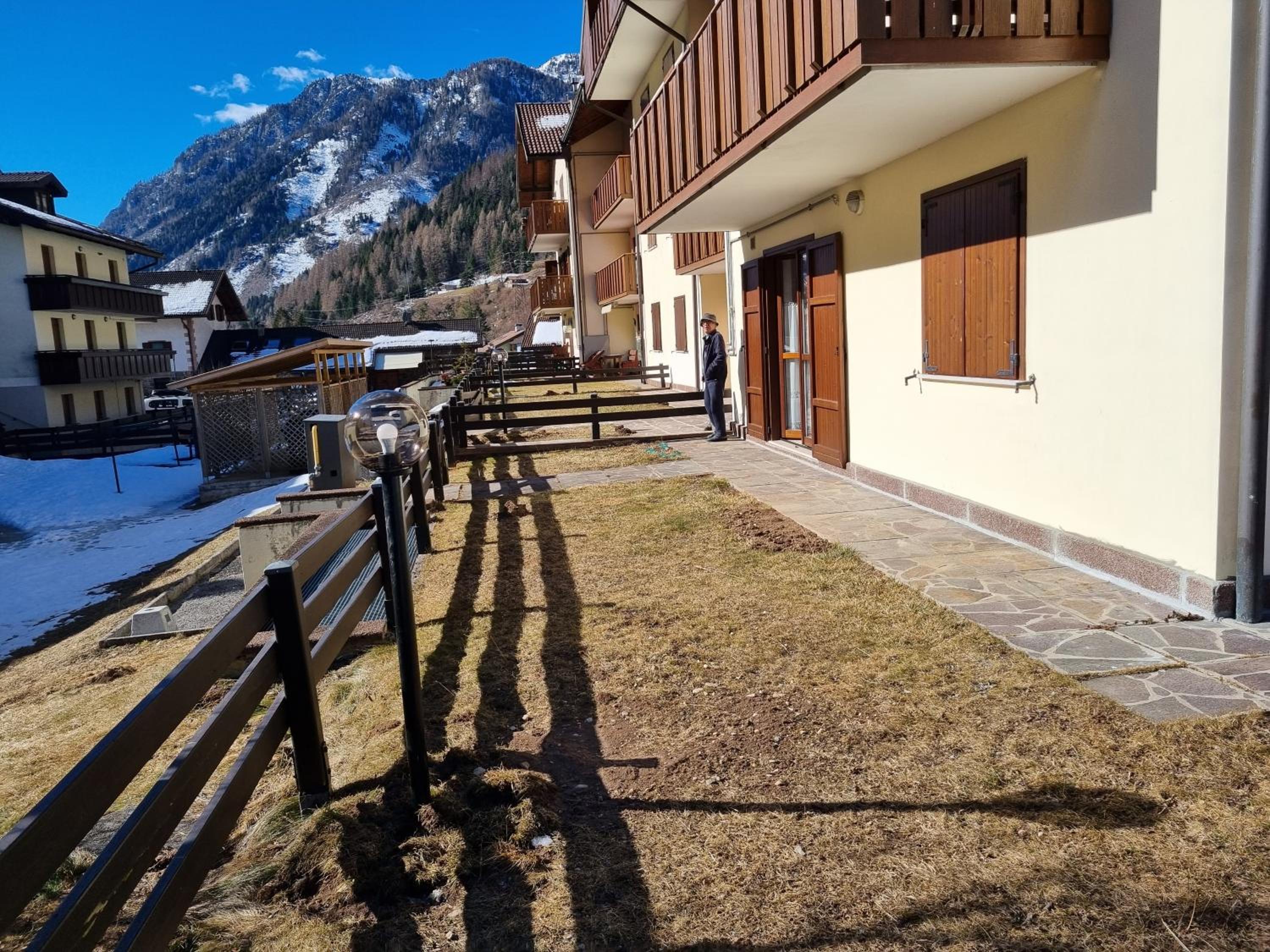 Appartamento con giardino view 3