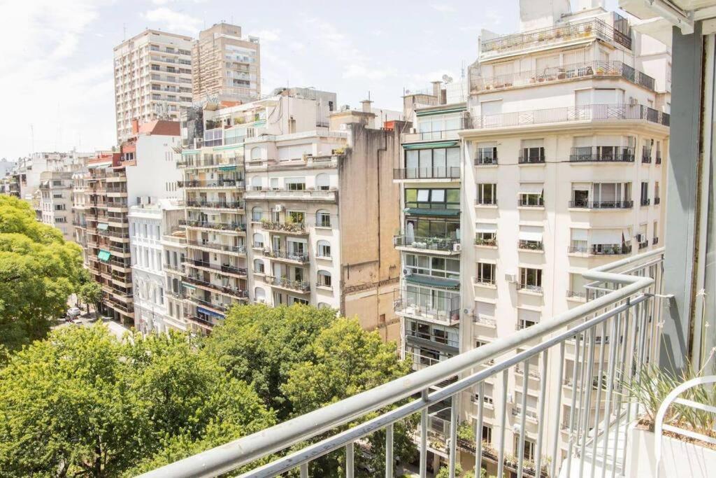 Hestia at Recoleta 2BDR w Stunning Plaza View