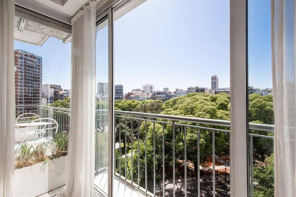 Hestia at Recoleta 2BDR w Stunning Plaza View