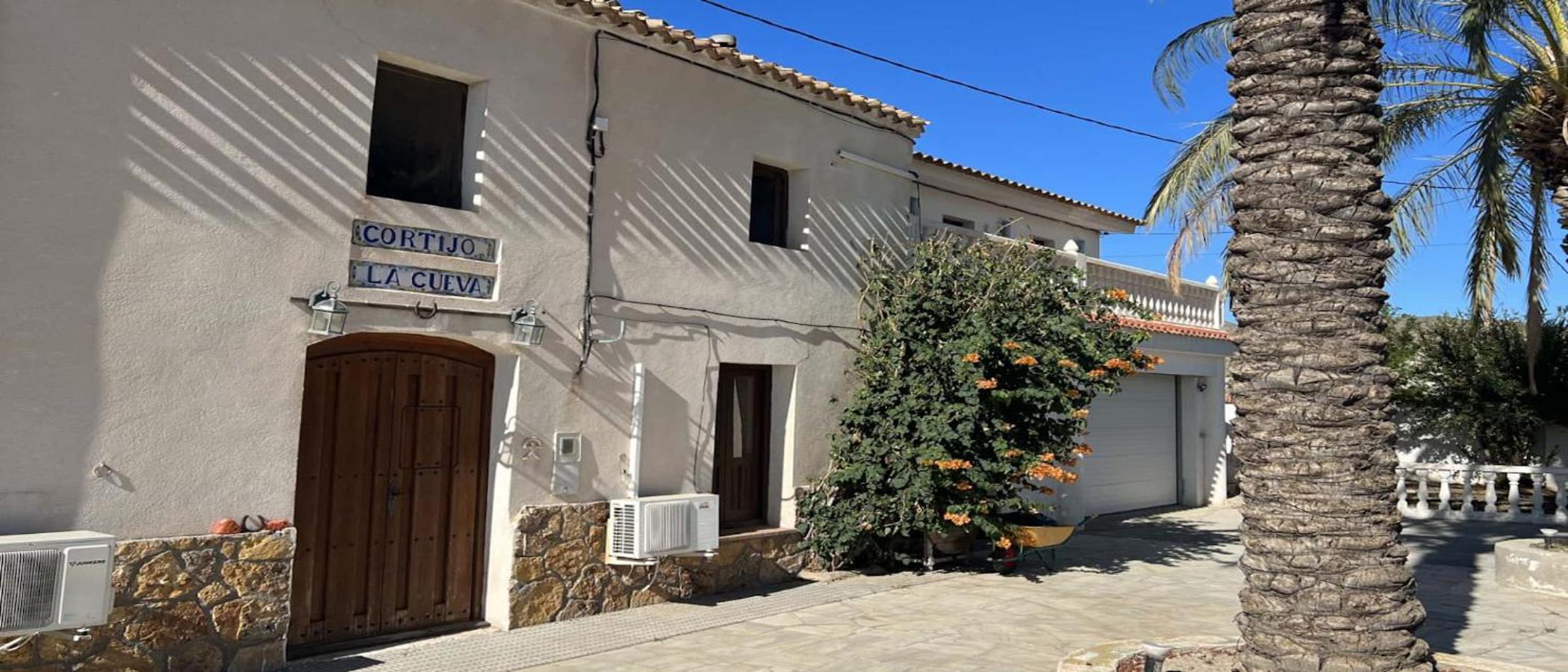 Cortijo La Cueva