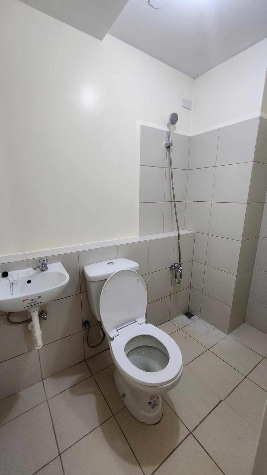 URBAN DECA R1125 Ortigas SM EAST view 3
