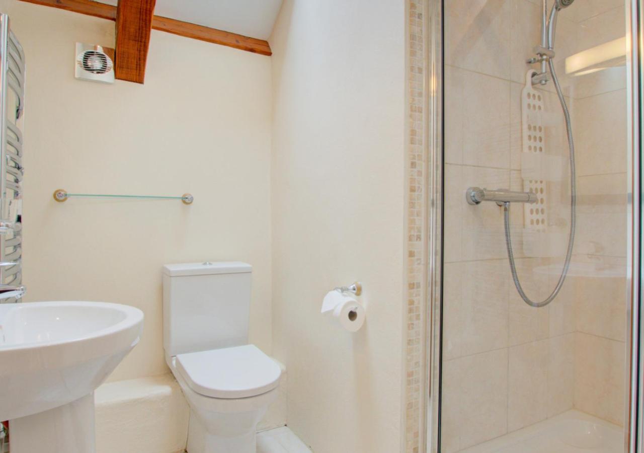 3 Bed in Tiverton oc-thresh